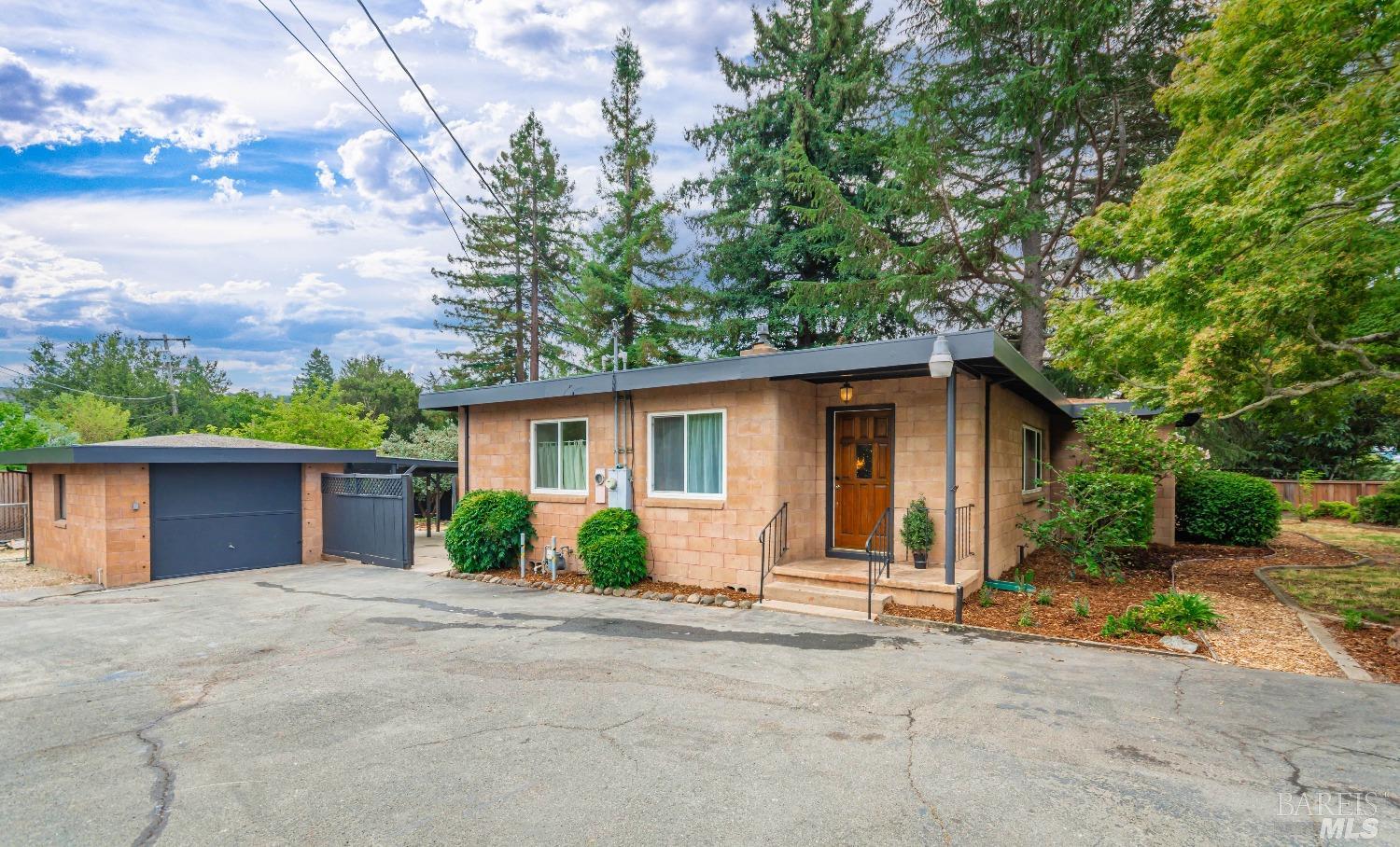 Photo of 1051 Monticello Rd in Napa, CA