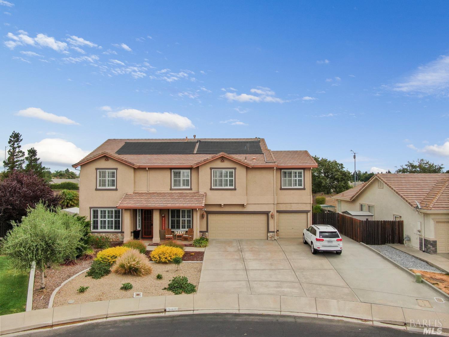 Photo of 532 Ruby Dr in Vacaville, CA