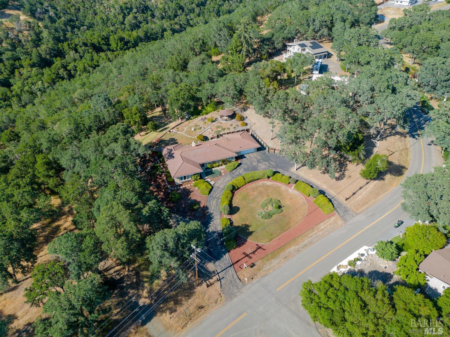 Photo of 1790 Deerwood Dr in Ukiah, CA