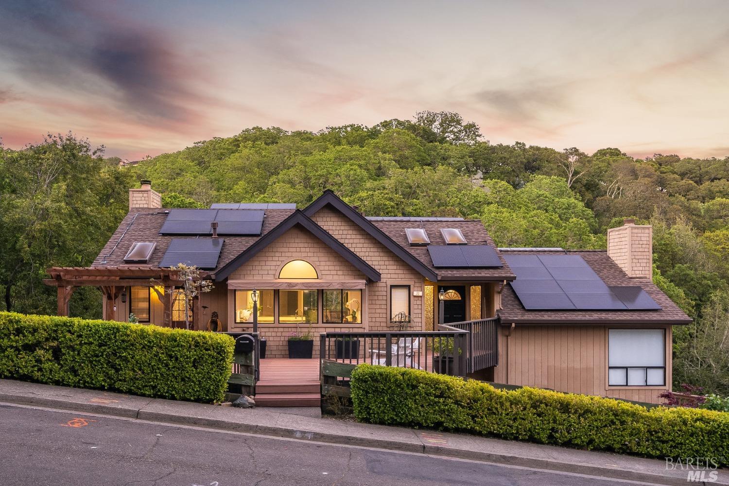 Detail Gallery Image 1 of 1 For 22 Robinhood Dr, Novato,  CA 94945 - 5 Beds | 3/1 Baths