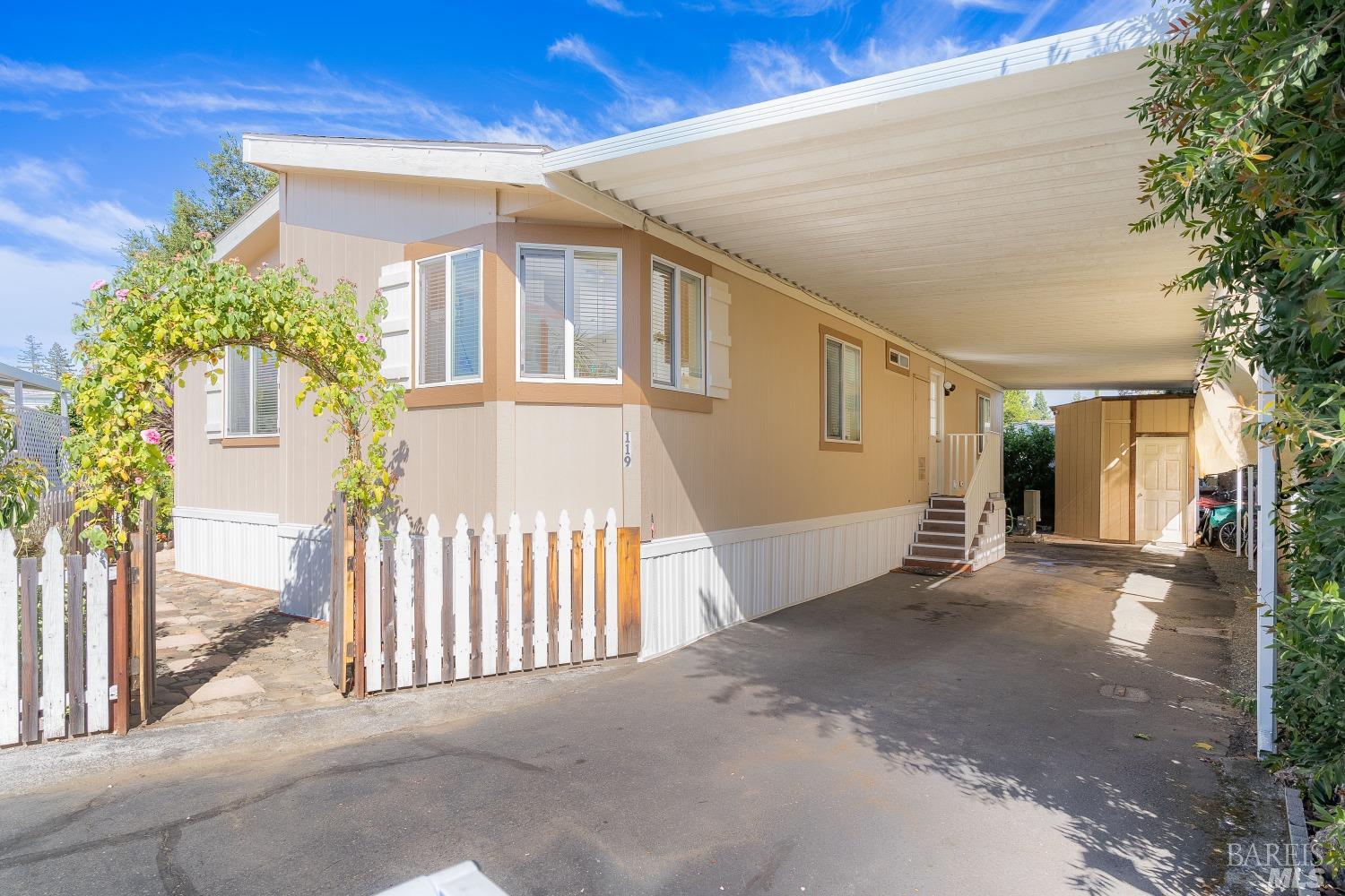 Photo of 119 Robin St in Napa, CA
