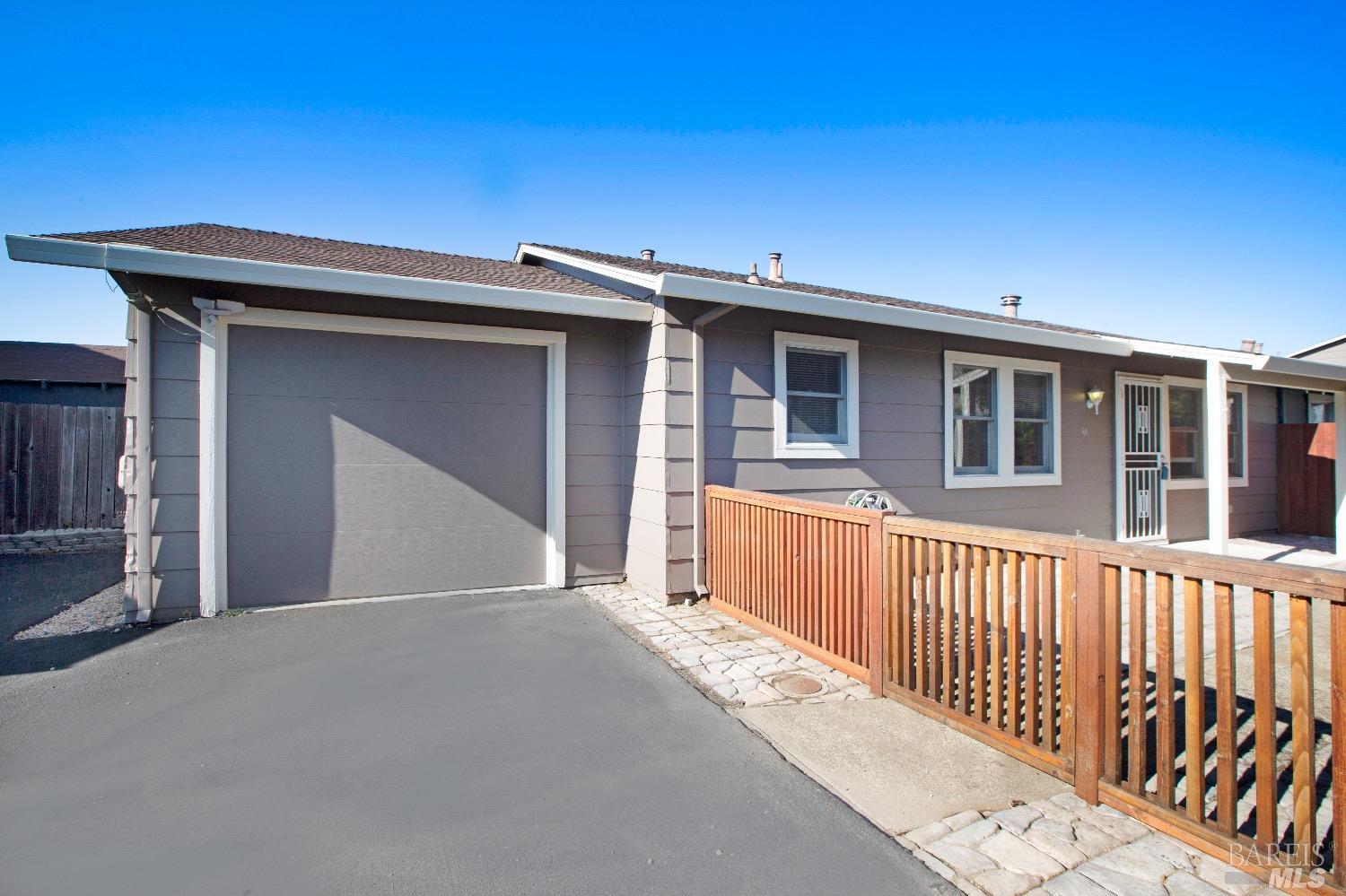 Photo of 48 Woodworth Ln in Sonoma, CA
