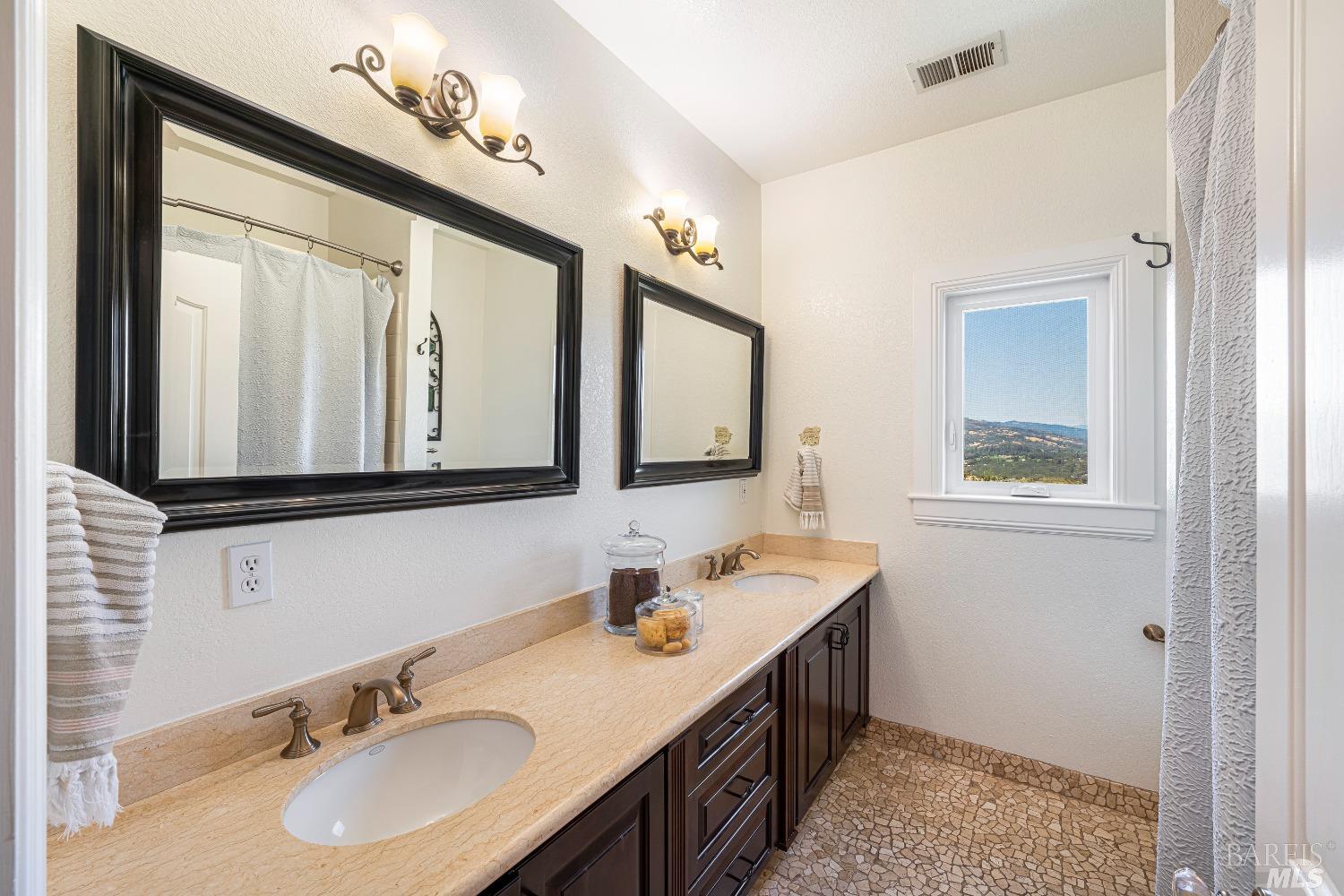Detail Gallery Image 33 of 49 For 7150 Lorene Rd, Redwood Valley,  CA 95470 - 4 Beds | 2/2 Baths