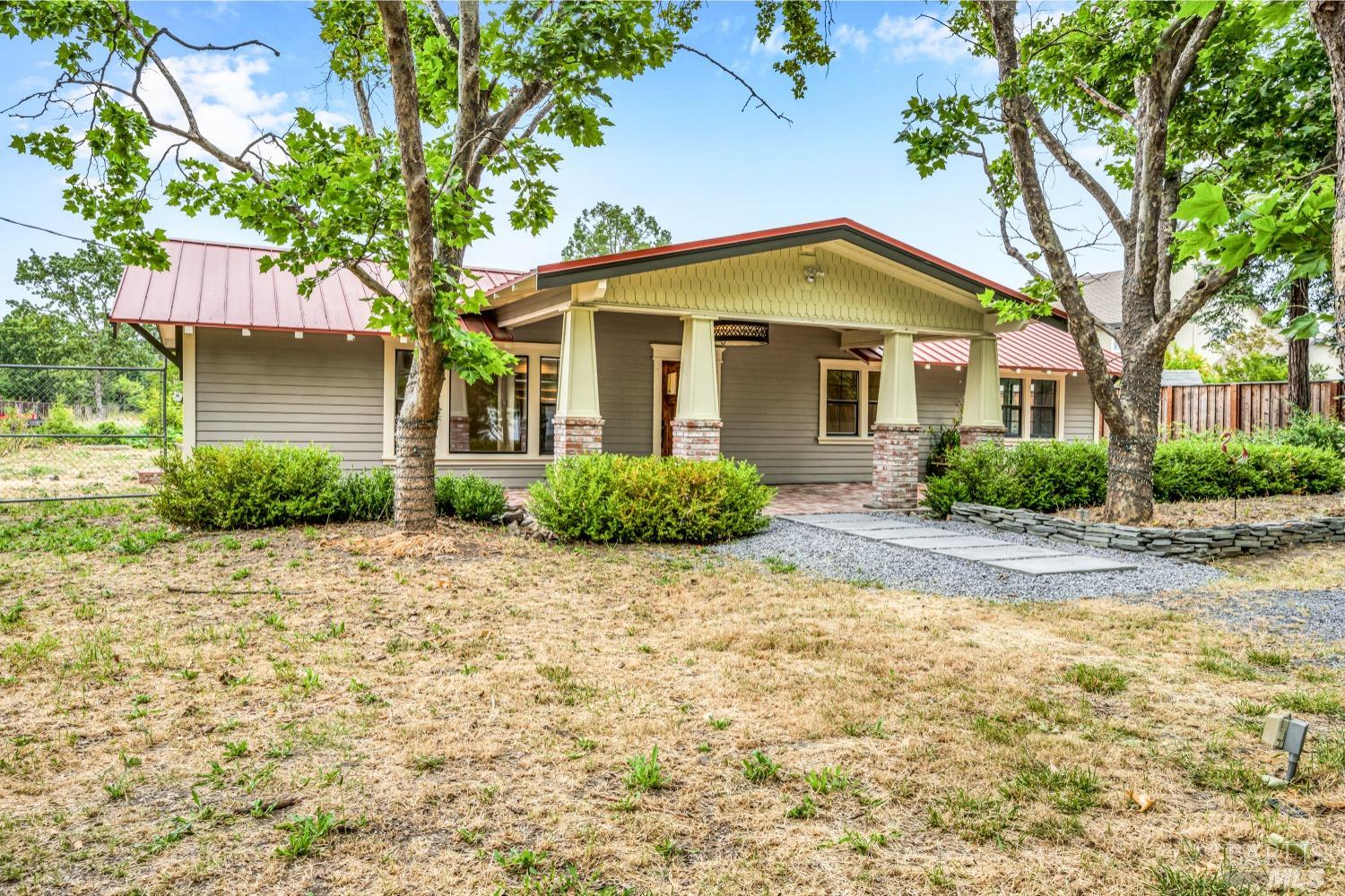 Photo of 2621 Guerneville Rd in Santa Rosa, CA