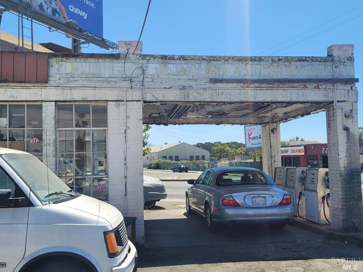 Photo of 3401 Cutting Blvd in Richmond, CA