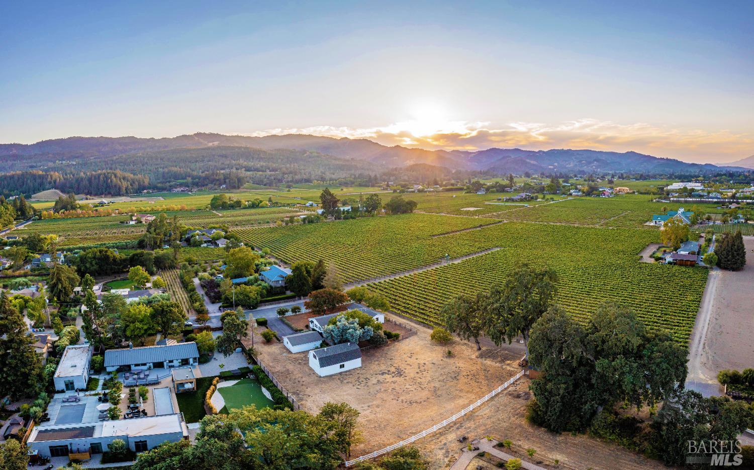 Photo of 1234 Davis Ln in St Helena, CA