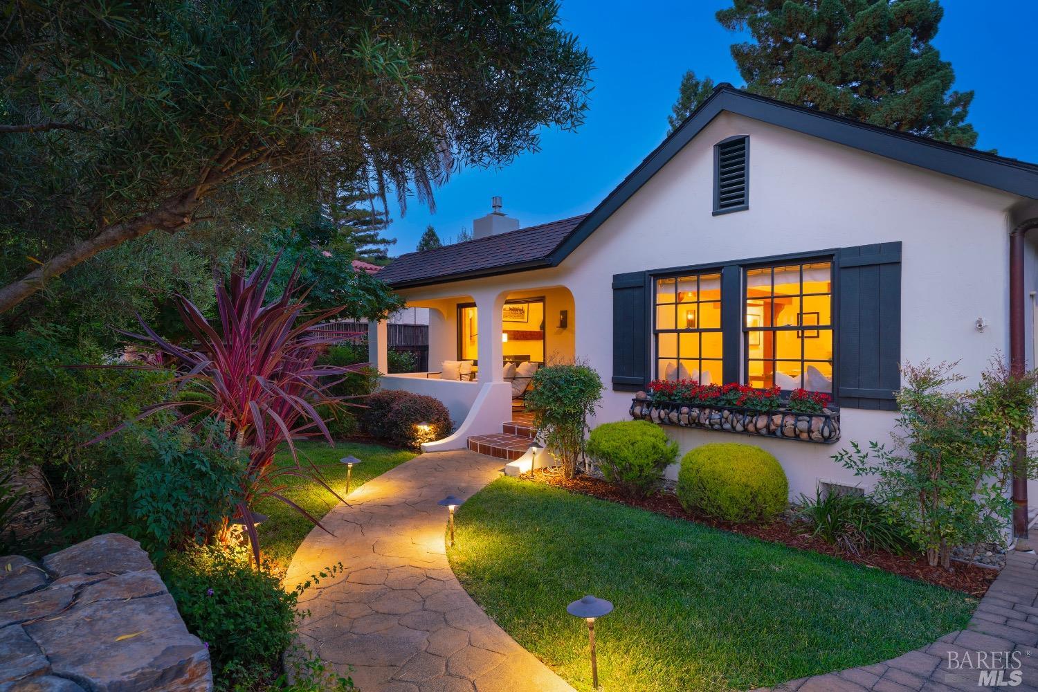 Photo of 1621 Hillview Pl in St Helena, CA