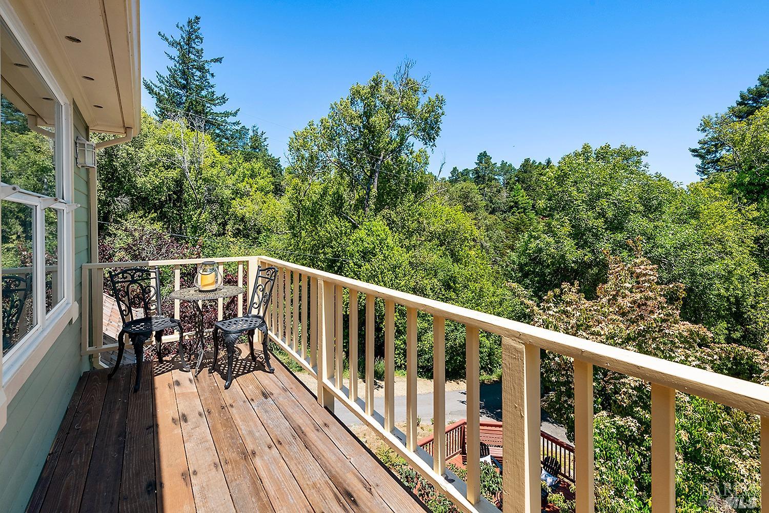 1367 Tilton Rd, Sebastopol, CA 95472 2 Beds 3 Baths (PendingDoNotShow) BA323043253 REBAREIS
