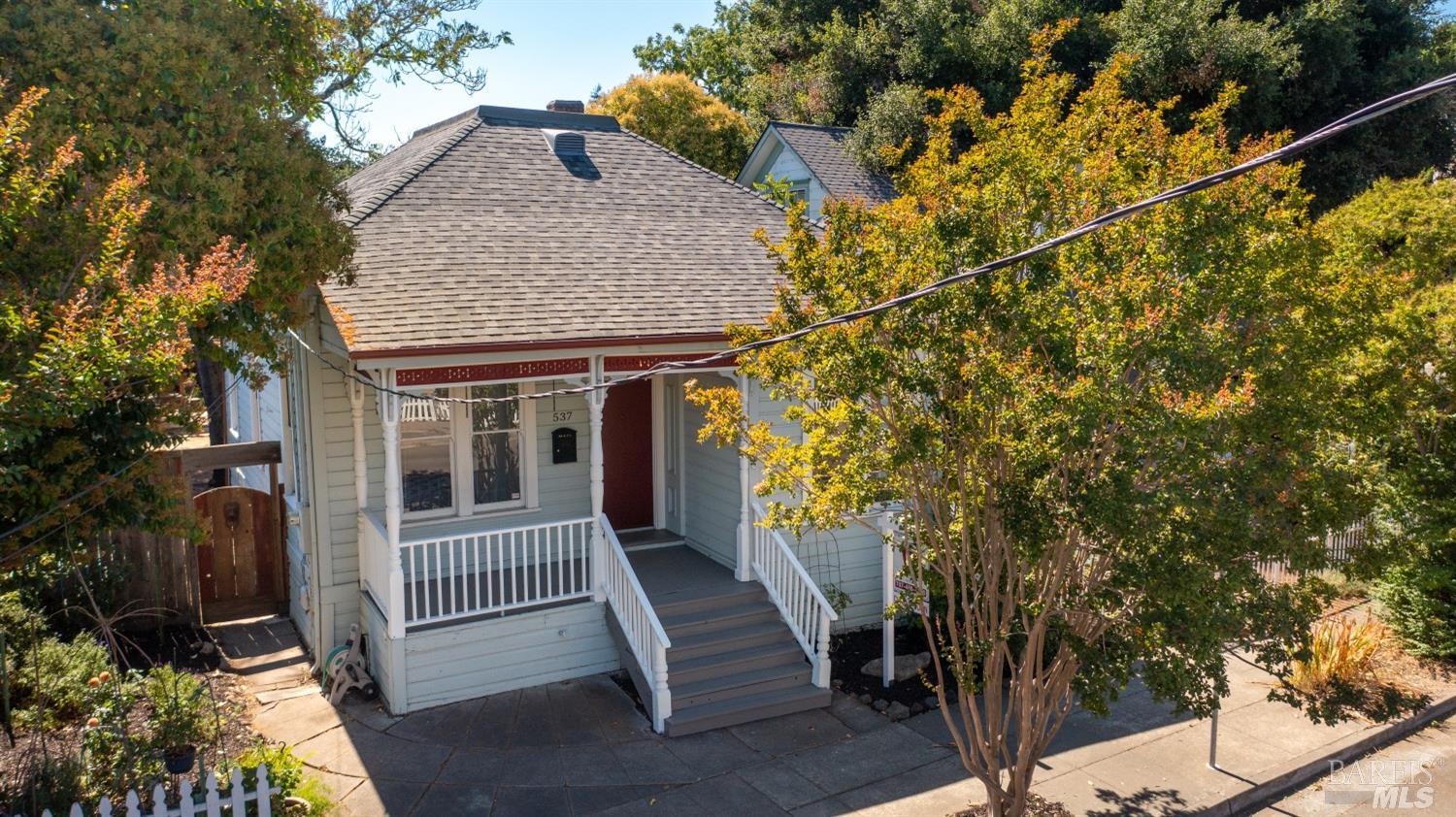 Photo of 537 A St in Santa Rosa, CA