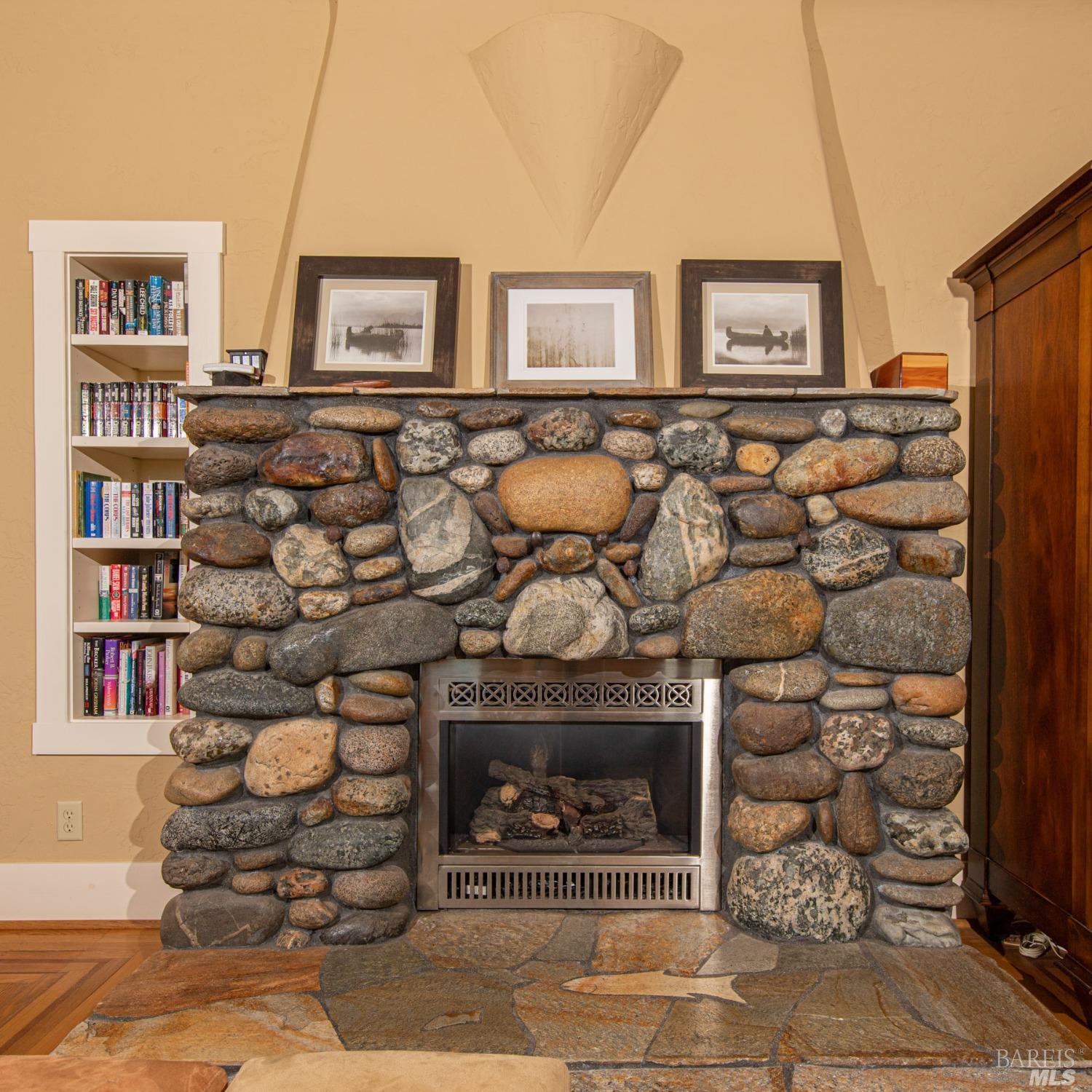 Detail Gallery Image 12 of 43 For 42369 Horr Rd, Mcarthur,  CA 96056 - 3 Beds | 2 Baths