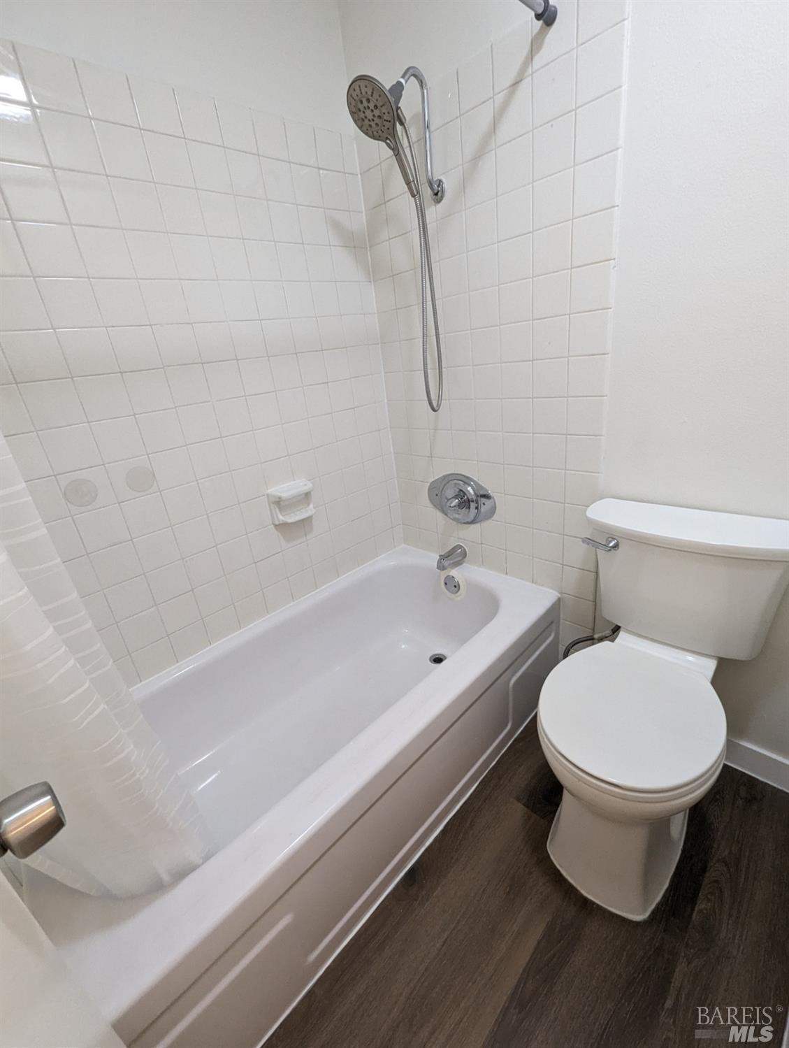 Detail Gallery Image 9 of 29 For 1036 Oak Grove Rd #63,  Concord,  CA 94518 - 1 Beds | 1 Baths