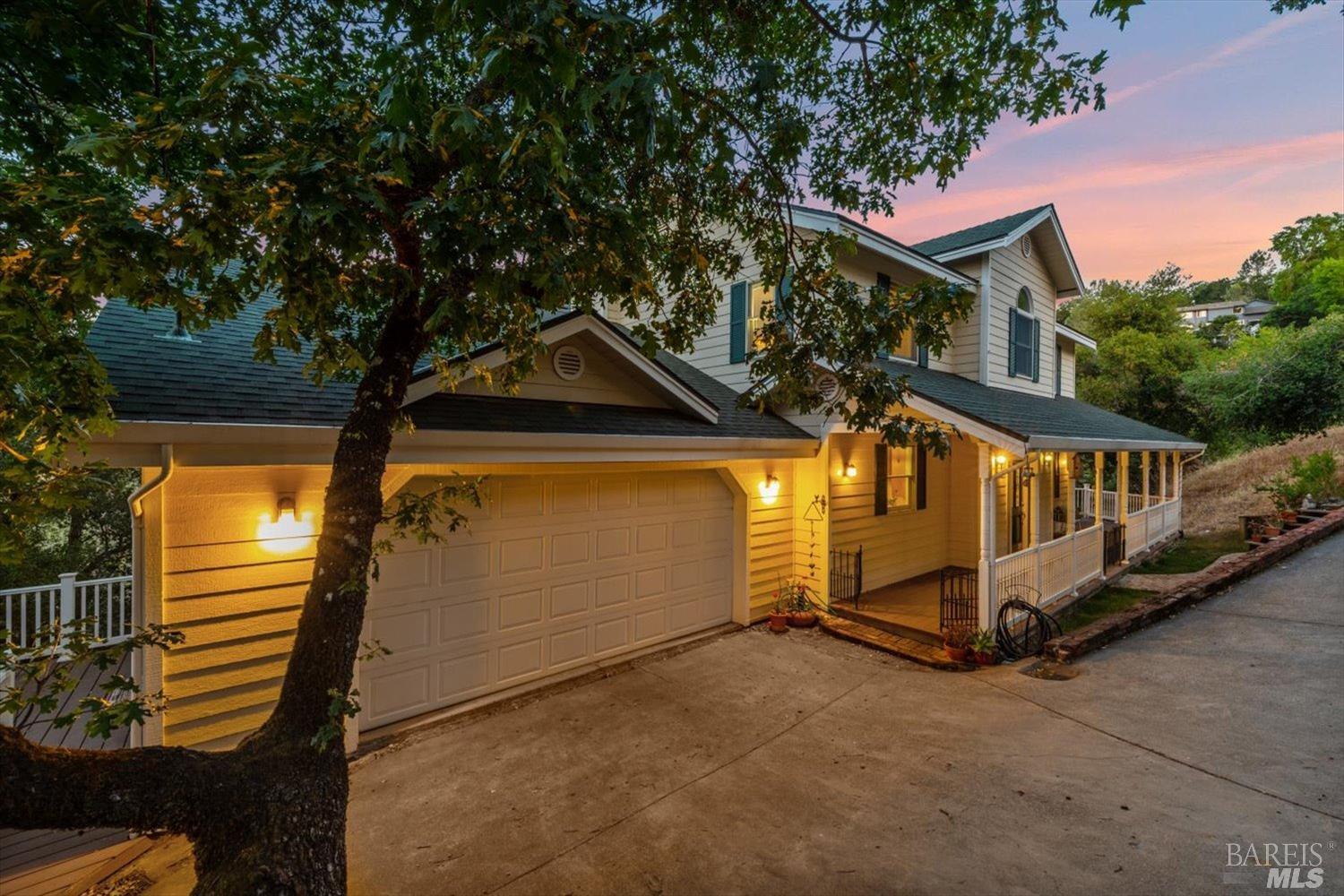 14 Blackwood Ct, Napa, CA 94558 5 Beds 3/1 Baths (Active