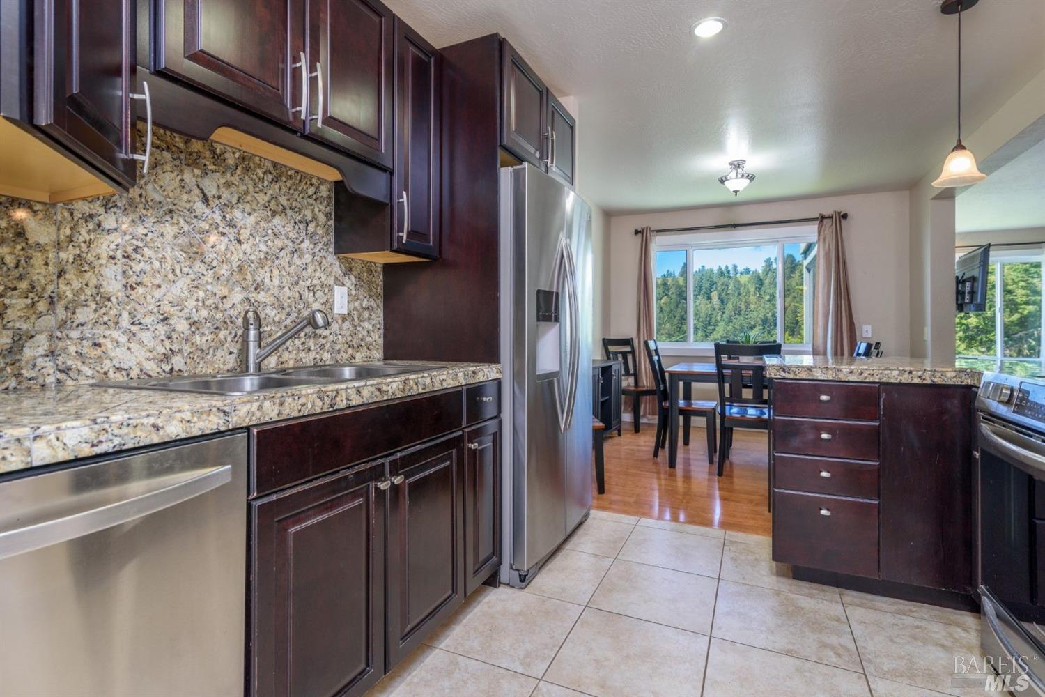 Detail Gallery Image 10 of 20 For 43501 Hillcrest Dr #15,  Manchester,  CA 95459 - 3 Beds | 2/1 Baths