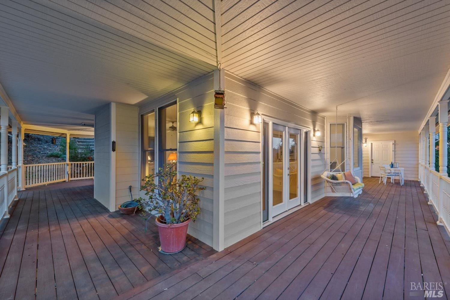 14 Blackwood Ct, Napa, CA 94558 5 Beds 3/1 Baths (Active