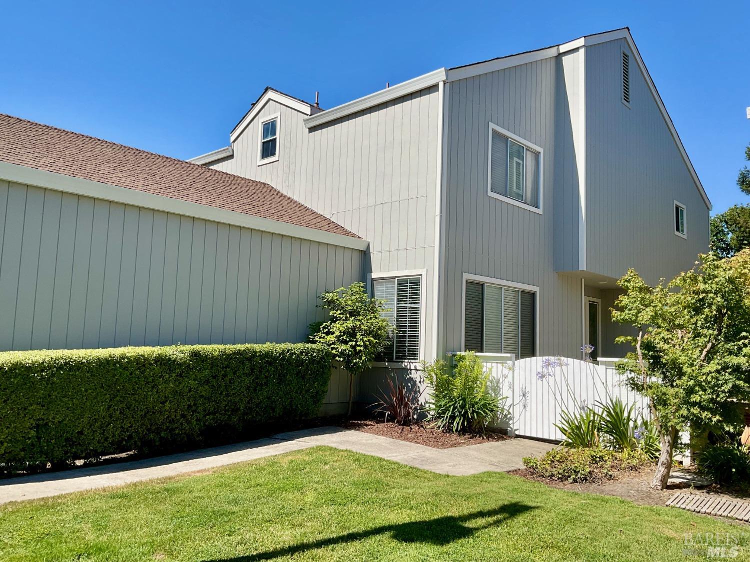 Photo of 2375 Morningside Cir in Santa Rosa, CA