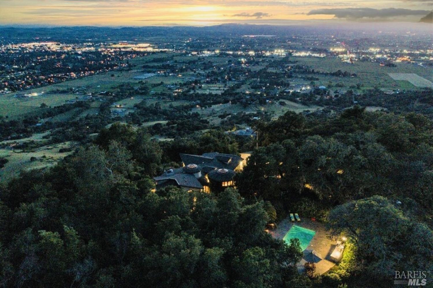 Photo of 2600 Warrington Rd in Santa Rosa, CA