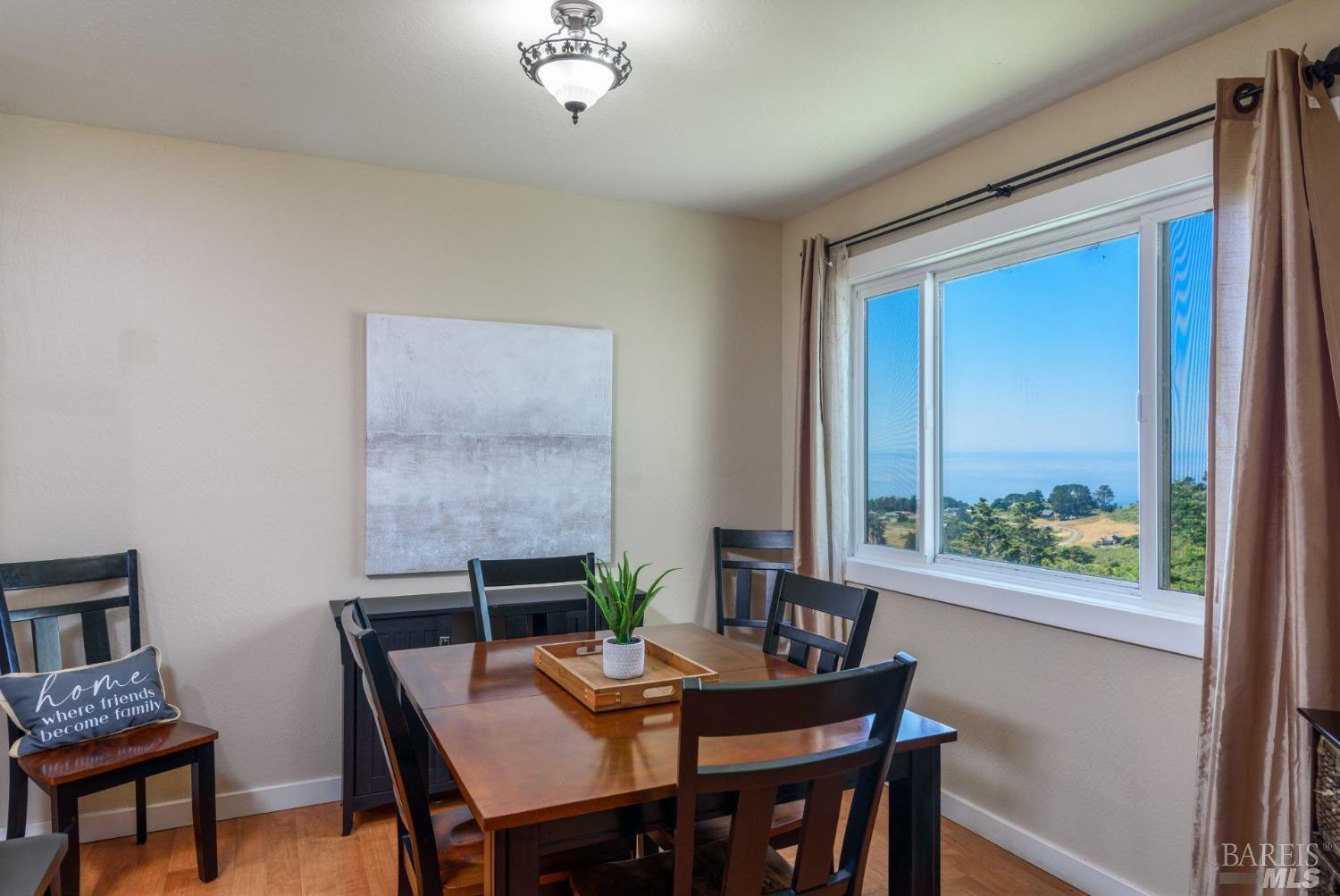 Detail Gallery Image 7 of 20 For 43501 Hillcrest Dr #15,  Manchester,  CA 95459 - 3 Beds | 2/1 Baths
