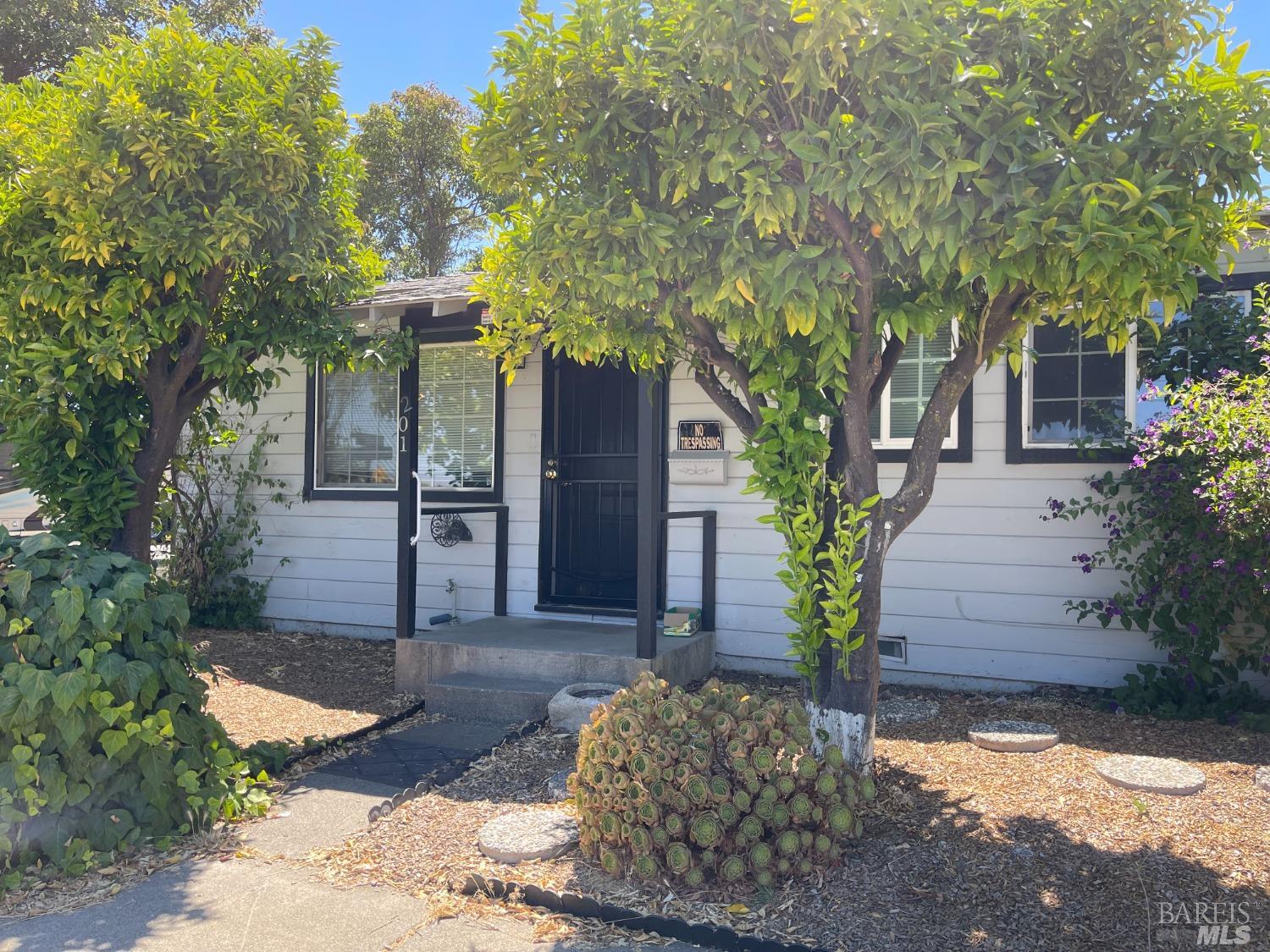 Photo of 223 Madison St in Fairfield, CA