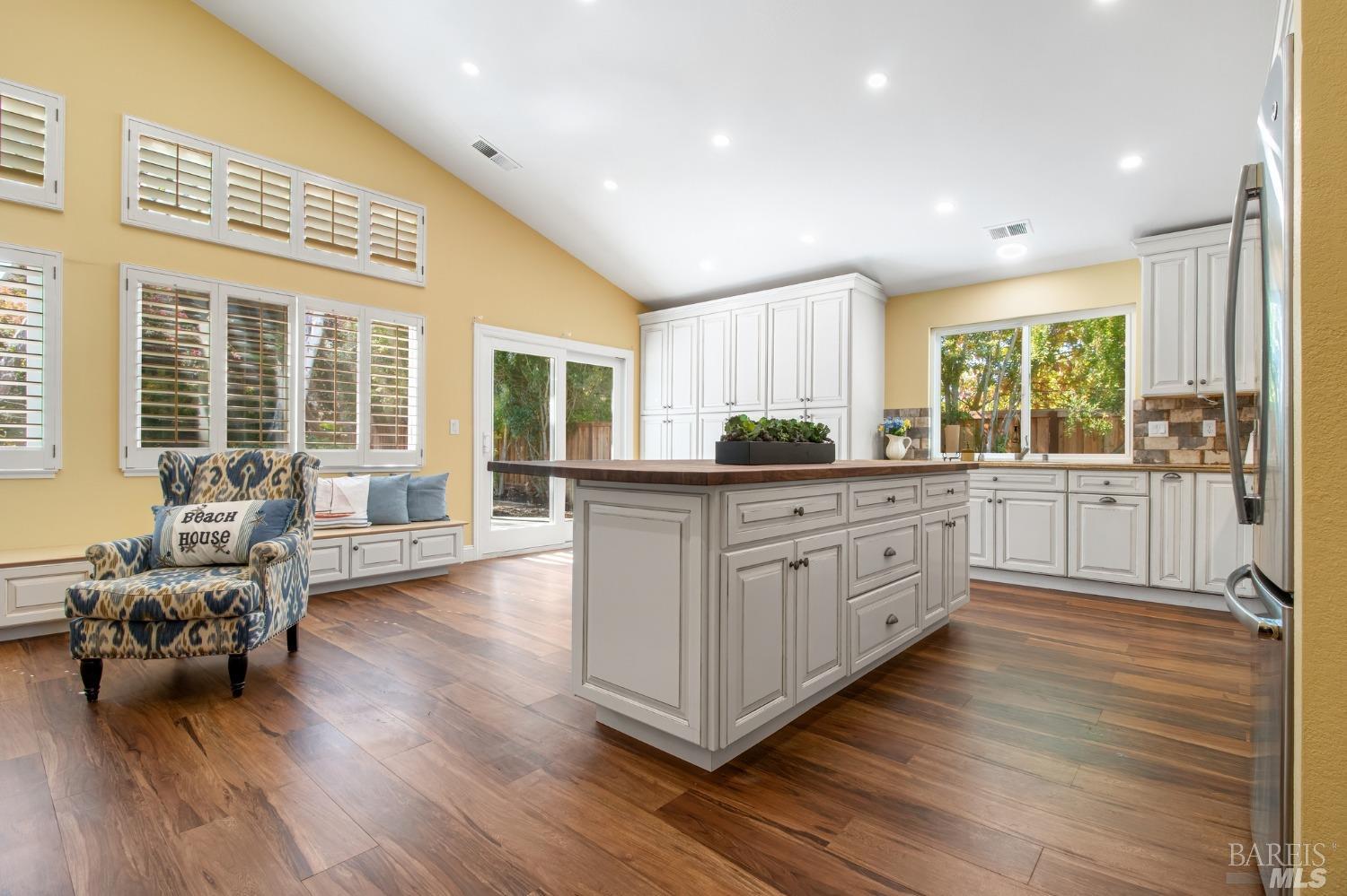 Photo of 786 Carsten Cir in Benicia, CA