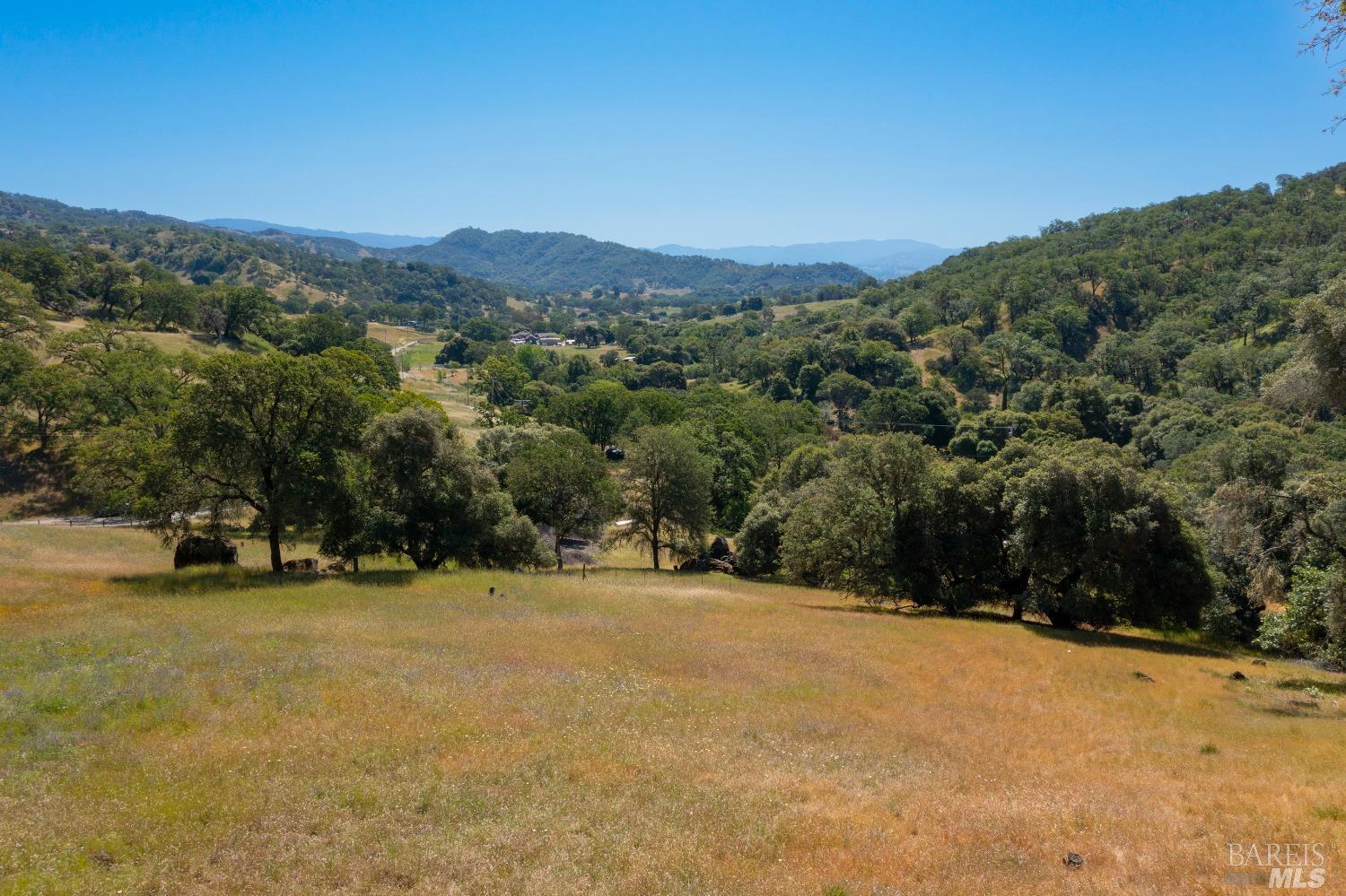 Photo of 4627 Feliz Creek Rd in Hopland, CA