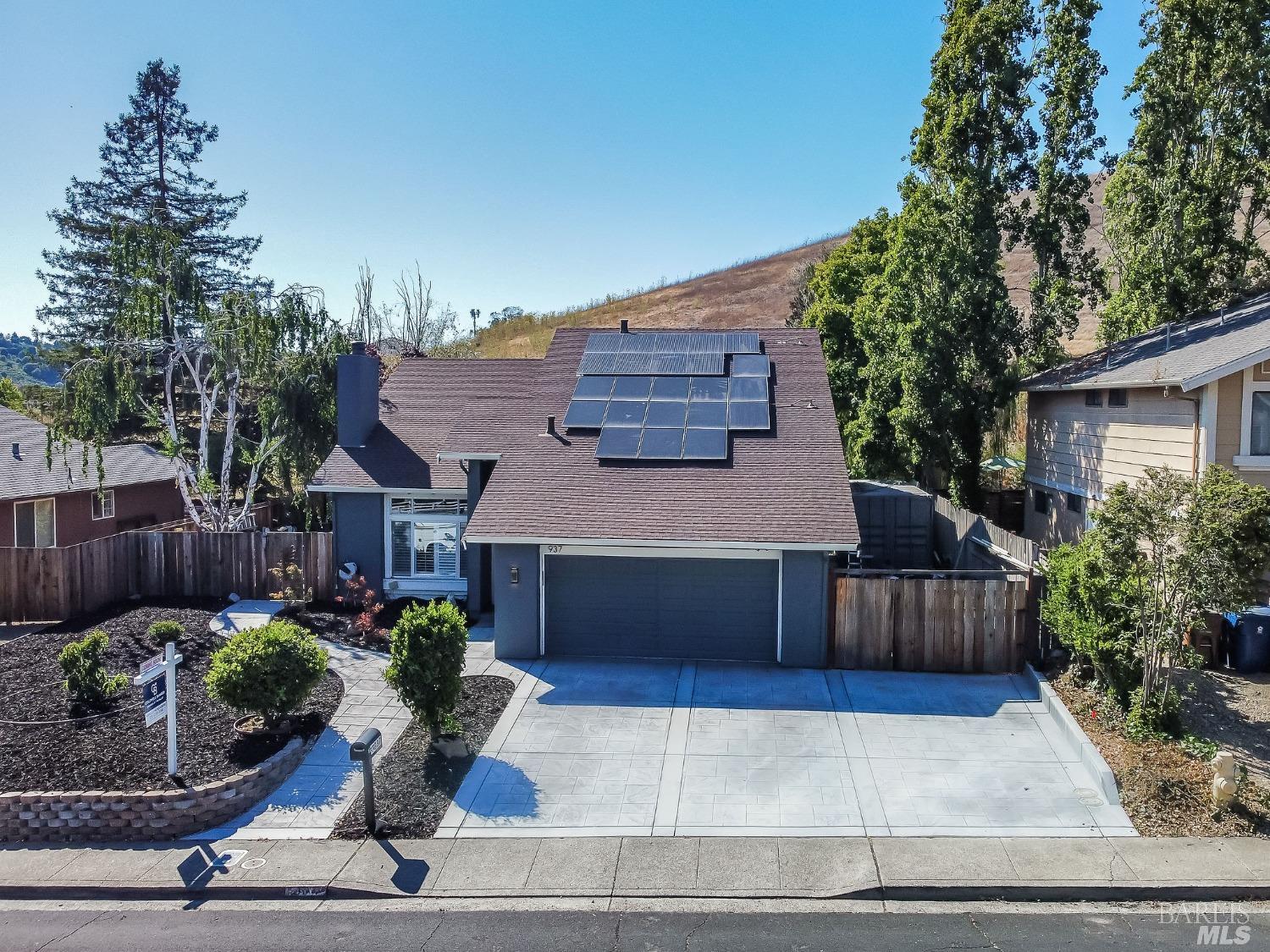 Photo of 937 Rose Dr in Benicia, CA