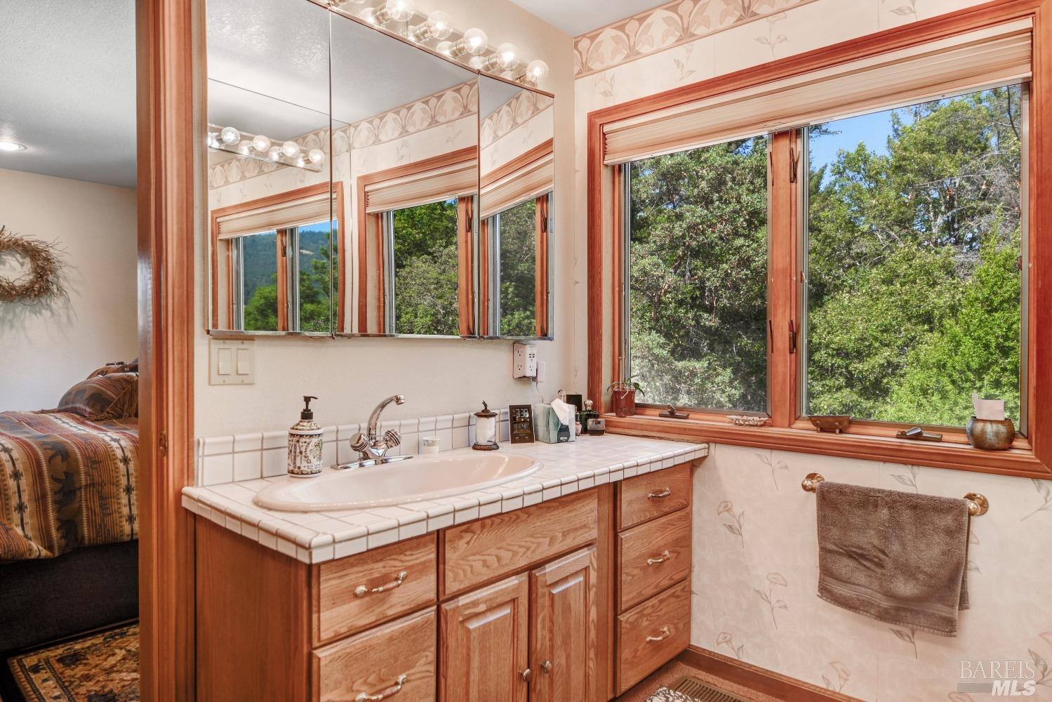 Detail Gallery Image 19 of 60 For 28670 Hwy 128 Unkn, Yorkville,  CA 95494 - 3 Beds | 3/2 Baths