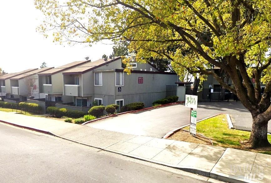 Photo of 1333 Camino Alto Dr #165 in Vallejo, CA
