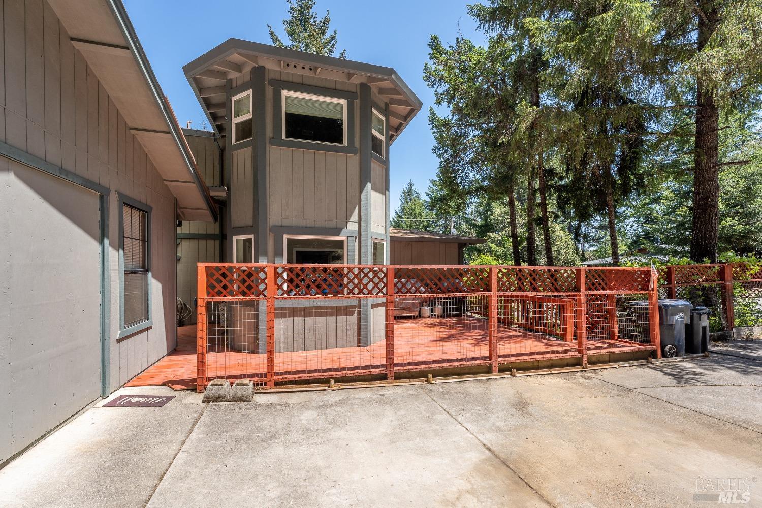 Detail Gallery Image 24 of 35 For 24024 Azalea St, Willits,  CA 95490 - 4 Beds | 3 Baths