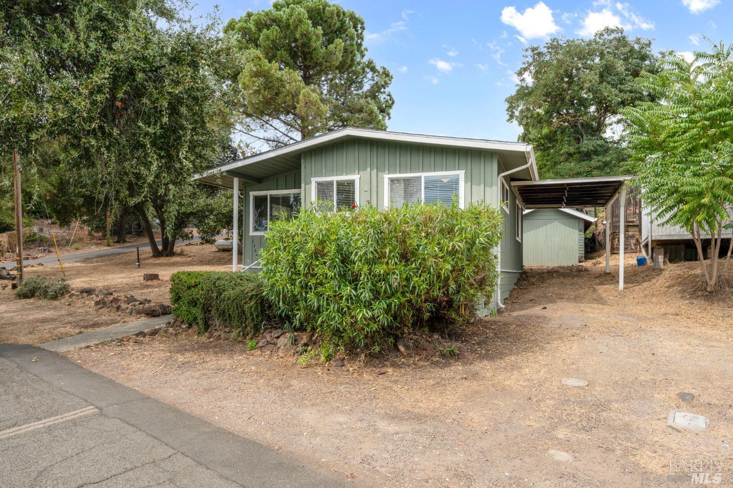 Photo of 13660 Lower Lakeshore Dr in Clearlake, CA