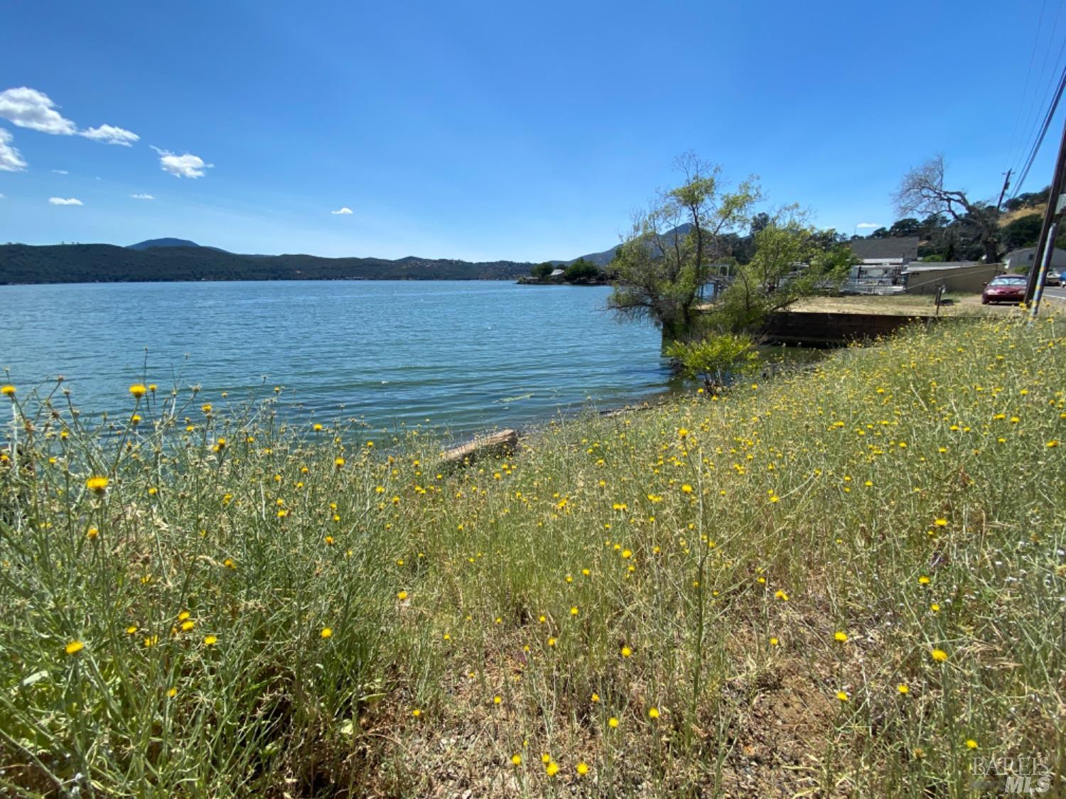 Photo of 13151 Lakeshore Dr in Clearlake, CA