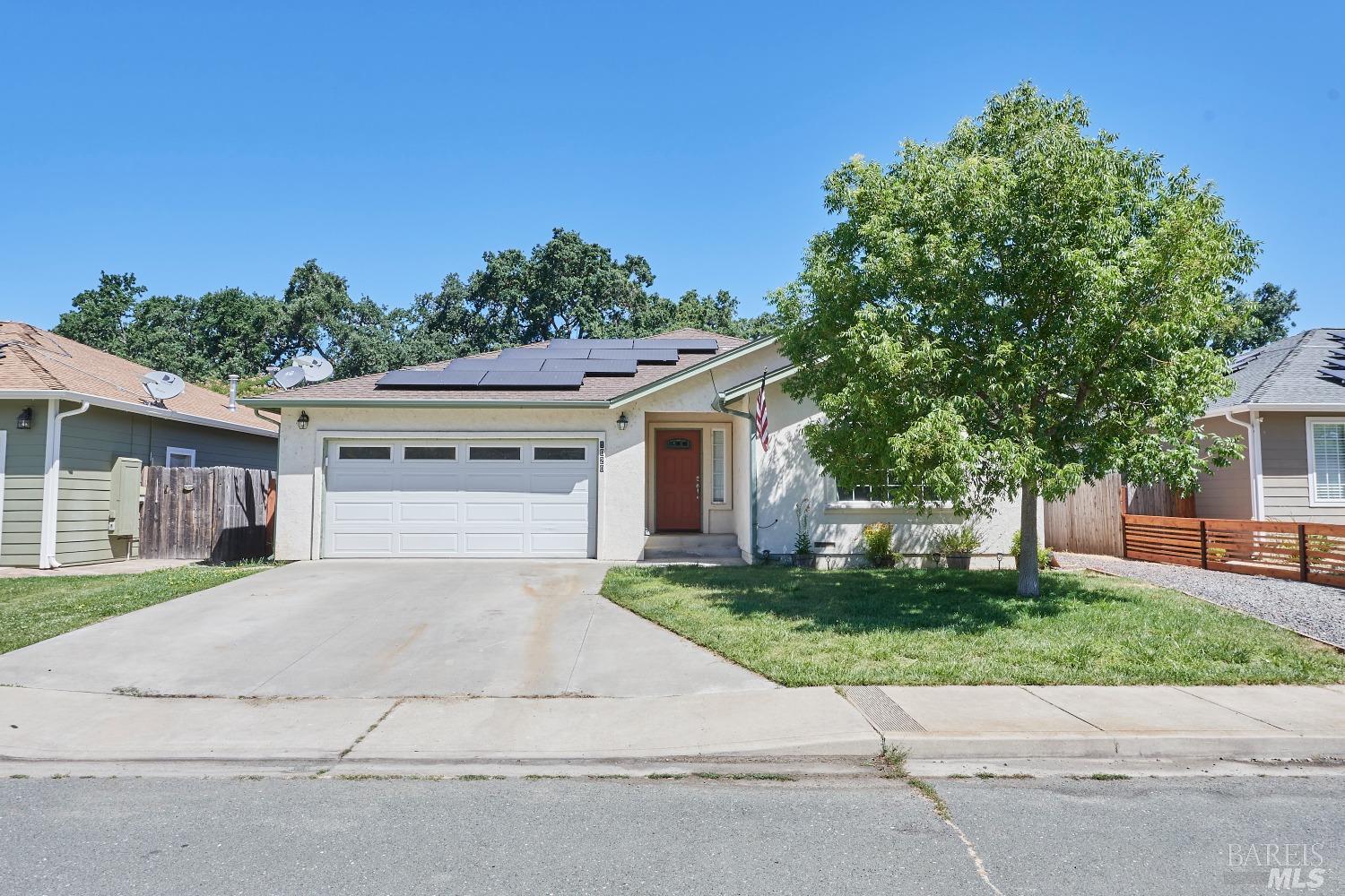 Photo of 1020 Penelope Ct in Lakeport, CA