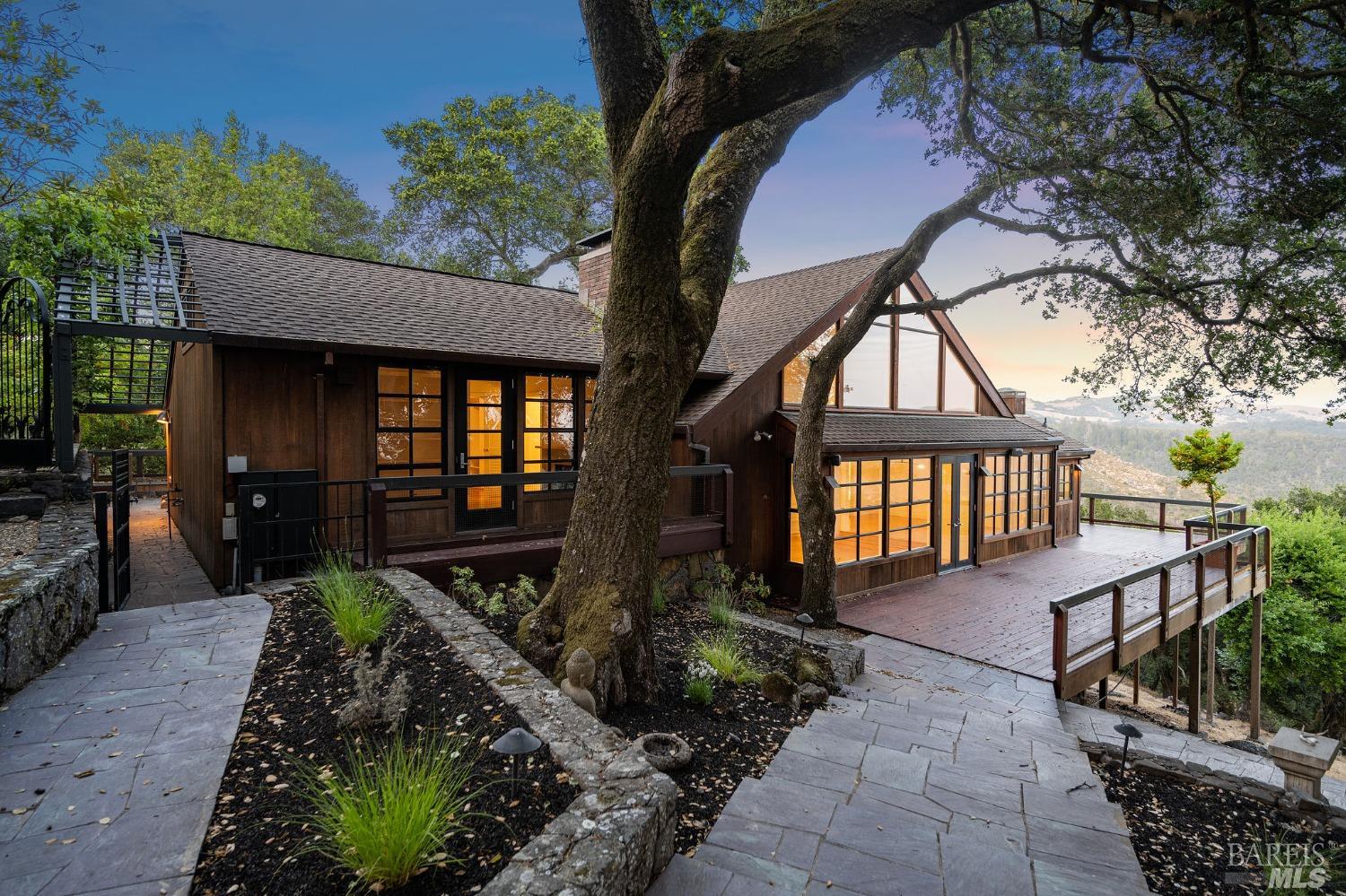 Photo of 1090 Bart Rd in Sonoma, CA