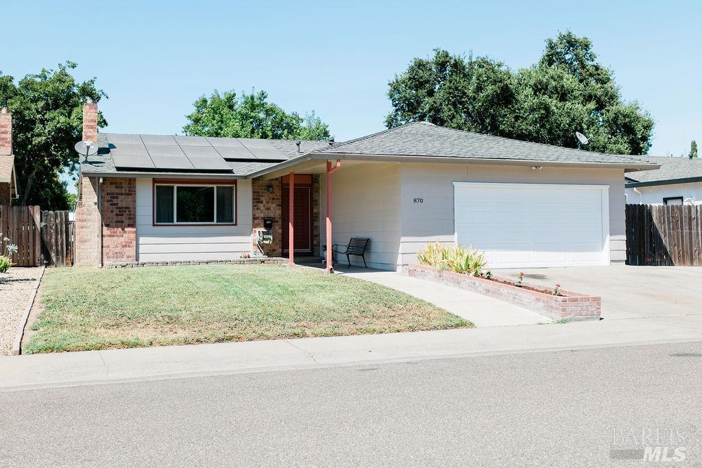 Photo of 870 Merrill Dr in Dixon, CA