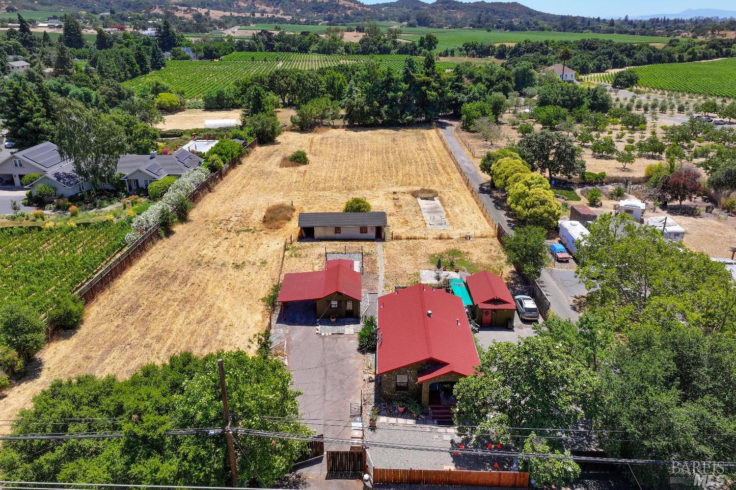 Photo of 2075 Coombsville Rd in Napa, CA