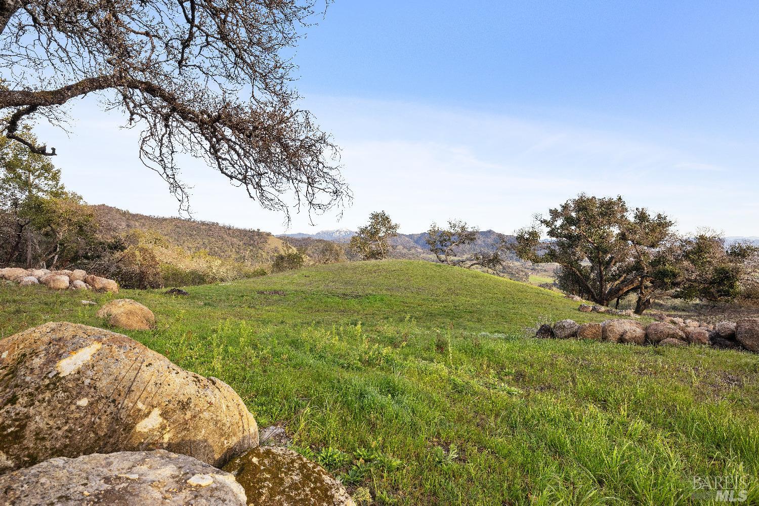 Photo of 577 Artisan Cir in Geyserville, CA