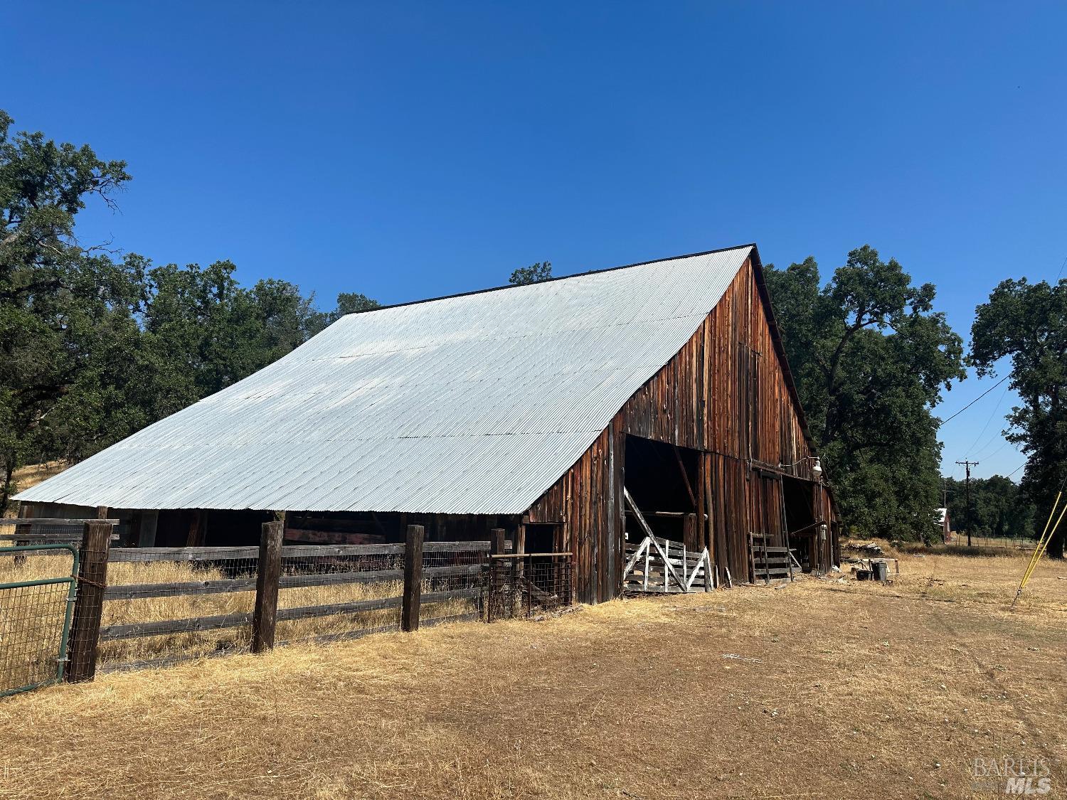 Hill Road, Covelo, California image 48