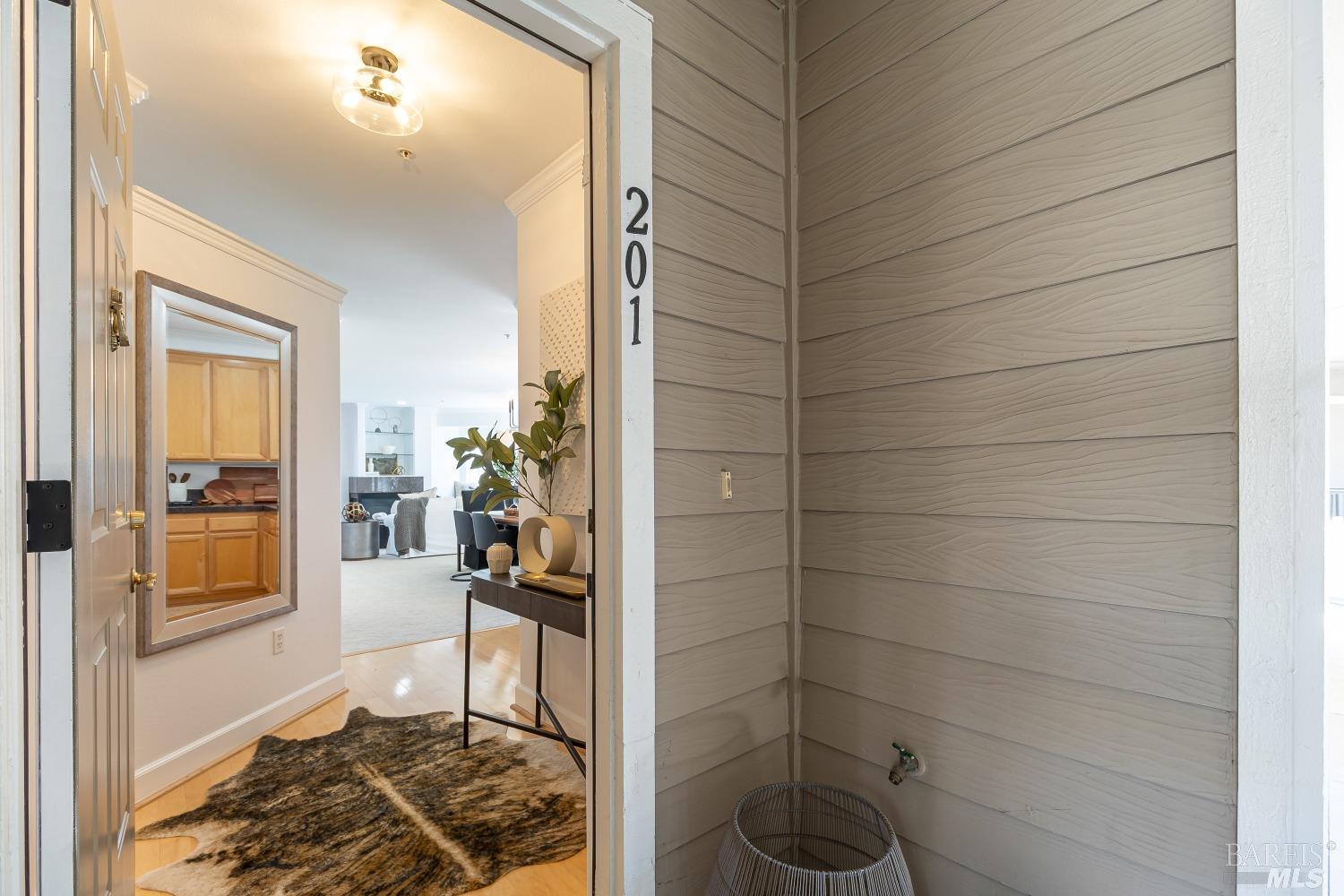 Detail Gallery Image 1 of 1 For 852 Diablo Ave #201,  Novato,  CA 94947 - 2 Beds | 2 Baths