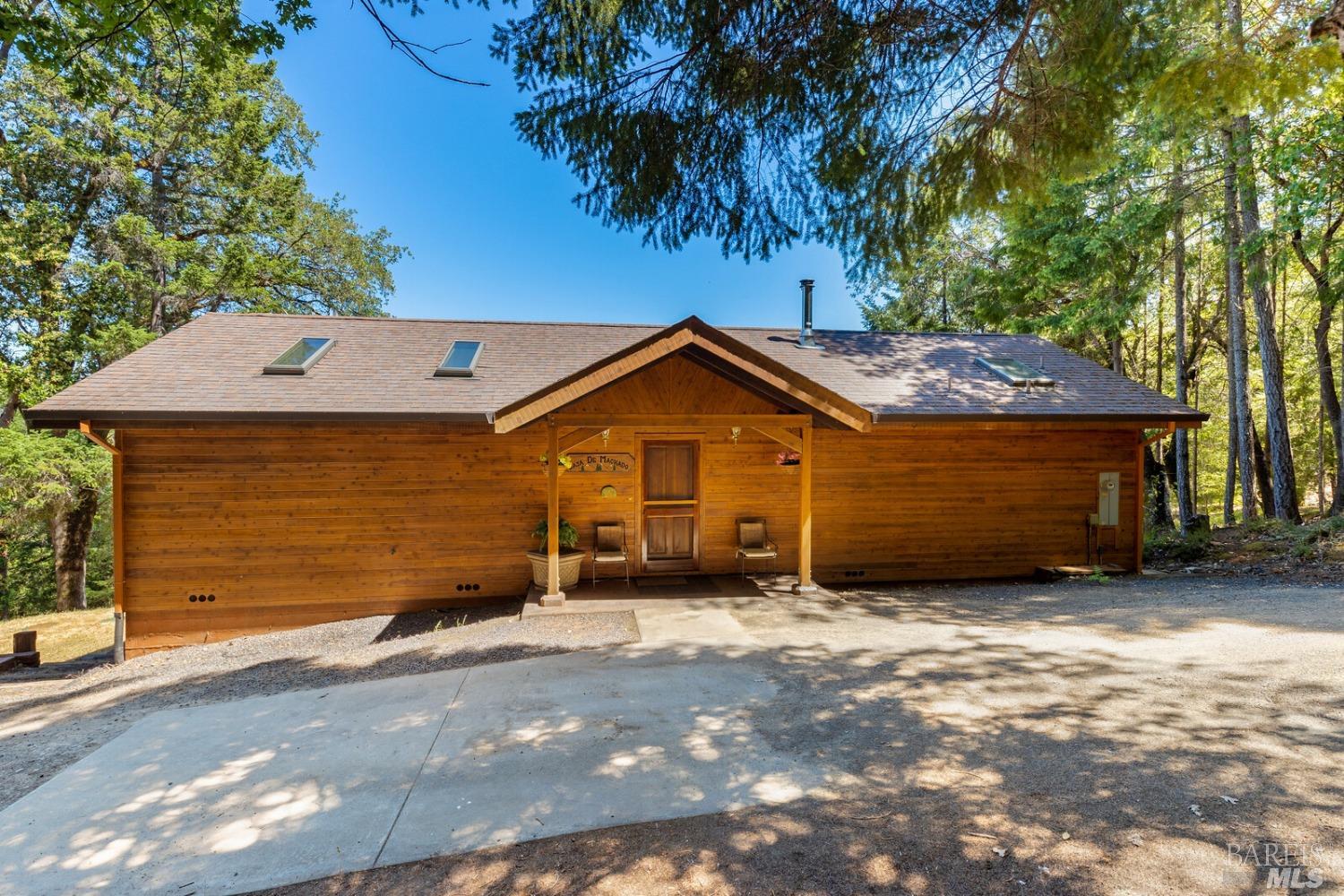 Photo of 37401 Fork Rd in Willits, CA