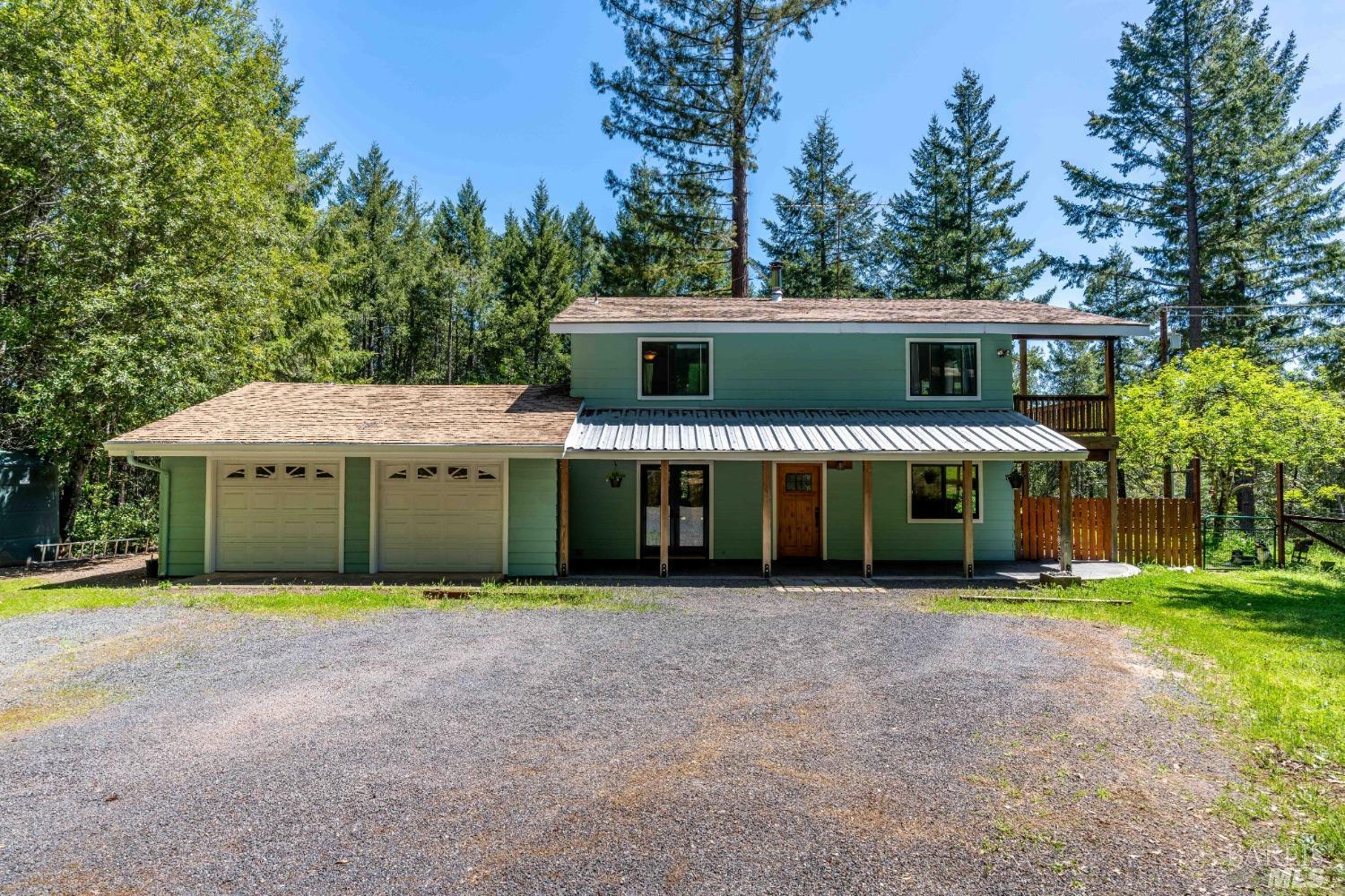 Detail Gallery Image 1 of 31 For 18581 Shafer Ranch Rd, Willits,  CA 95490 - 3 Beds | 2/1 Baths