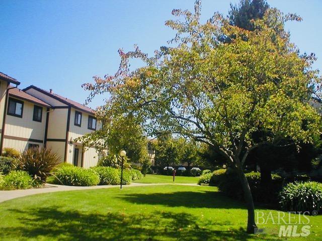 Detail Gallery Image 2 of 9 For 2600 Giant Rd #8,  San Pablo,  CA 94806 - 2 Beds | 2 Baths