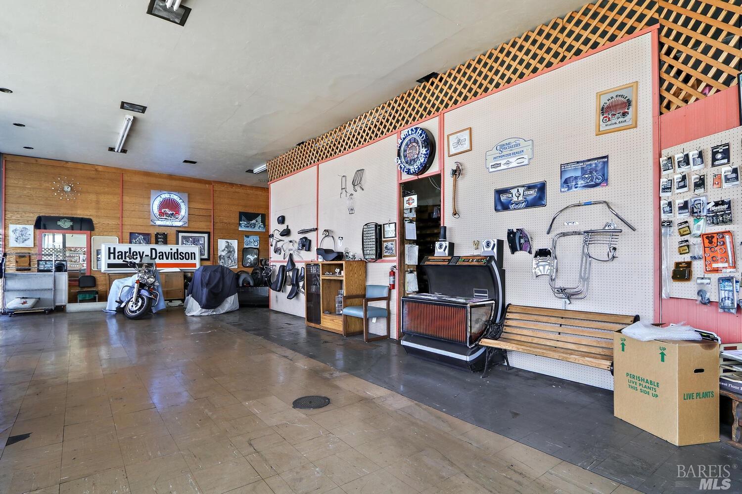 Photo of 420 Marin St in Vallejo, CA