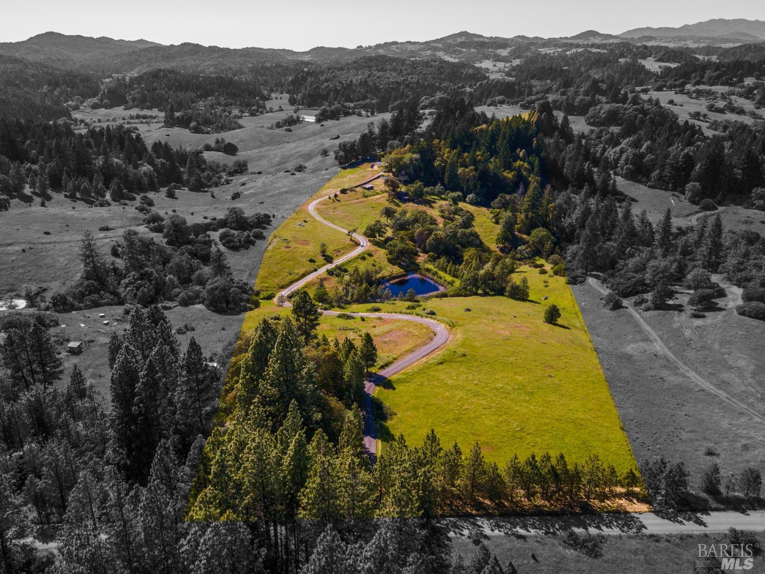 Detail Gallery Image 15 of 52 For 28751 Skyview Rd, Willits,  CA 95490 - 4 Beds | 4 Baths