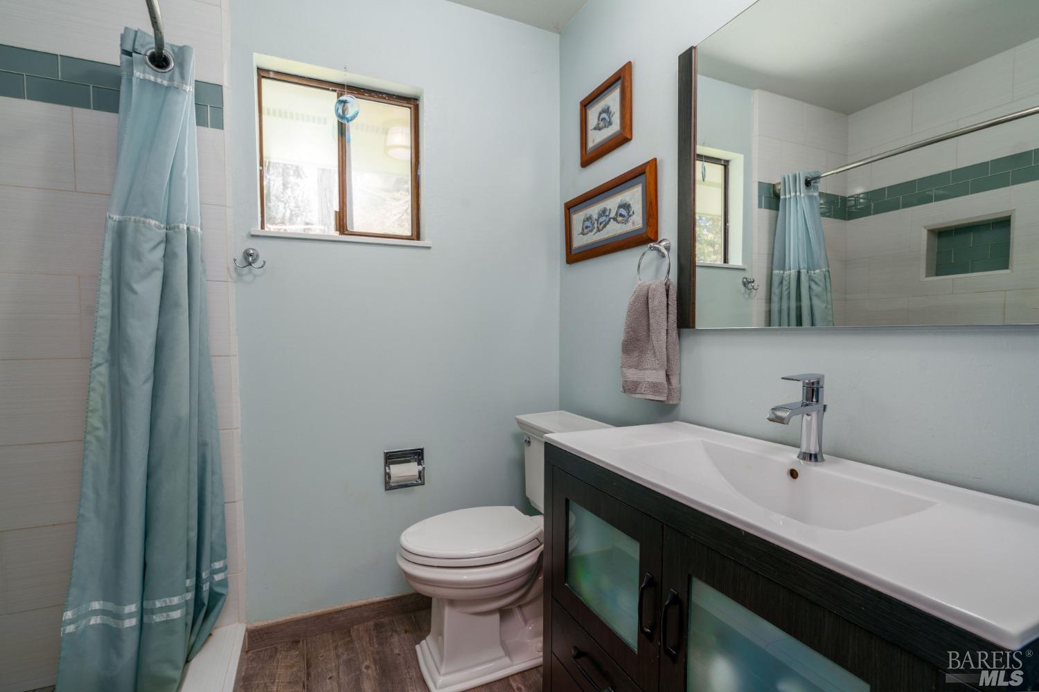 Detail Gallery Image 19 of 31 For 18581 Shafer Ranch Rd, Willits,  CA 95490 - 3 Beds | 2/1 Baths