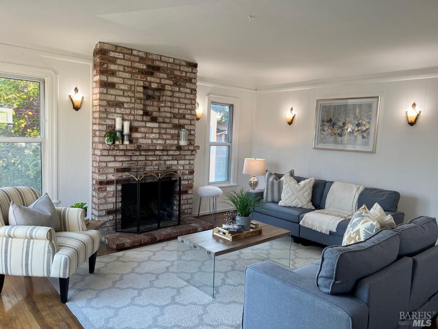 Photo of 1412 Alabama St in Vallejo, CA