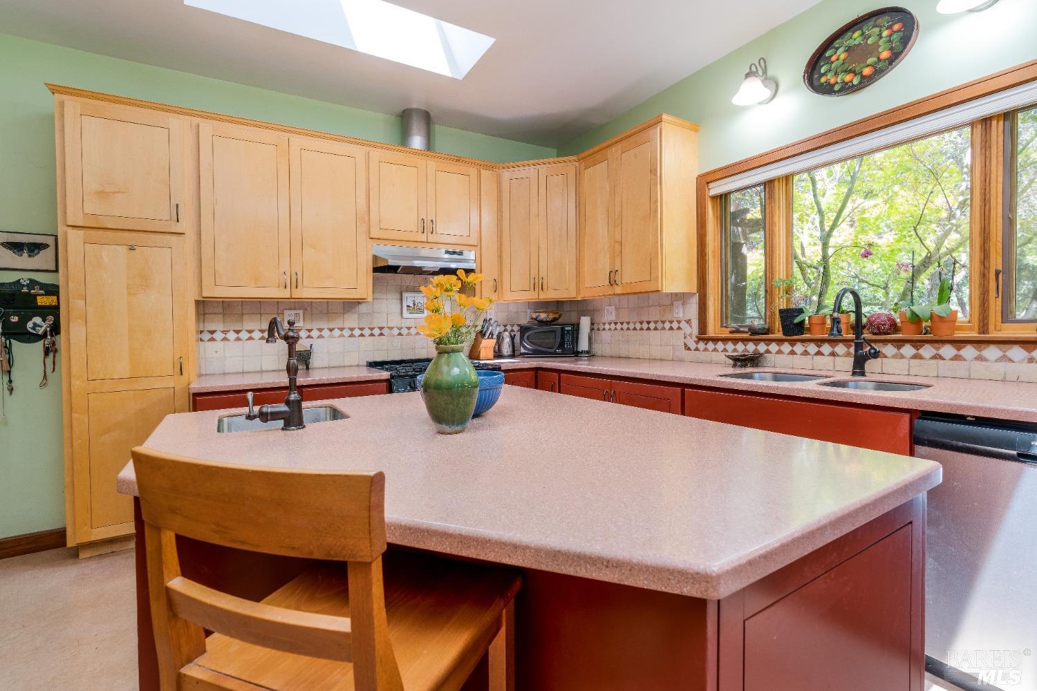 Detail Gallery Image 21 of 52 For 28751 Skyview Rd, Willits,  CA 95490 - 4 Beds | 4 Baths