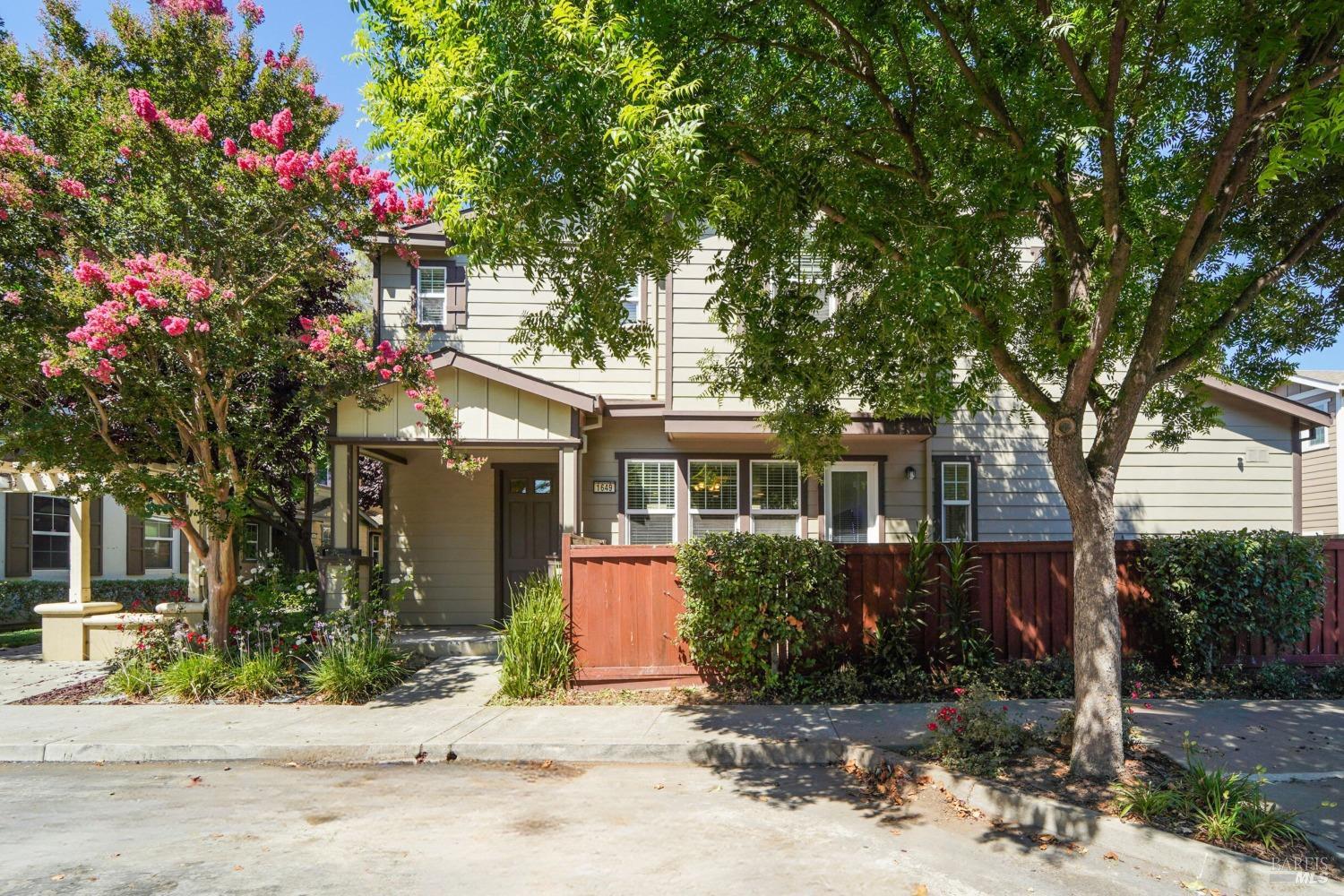 Photo of 1649 Vicksburg Dr in Fairfield, CA