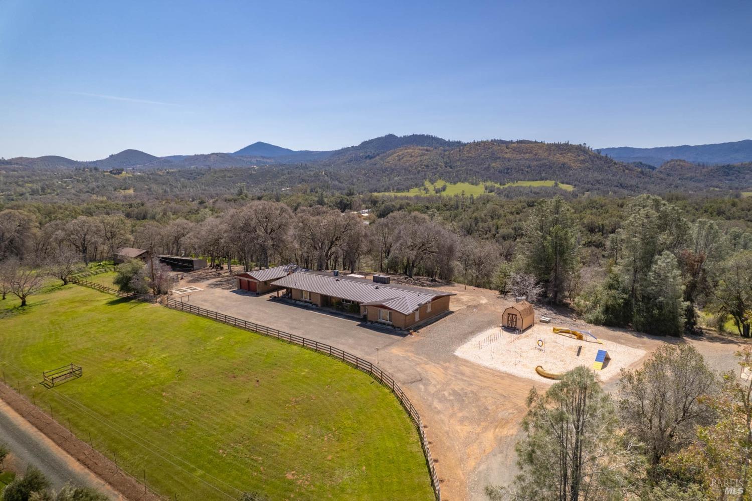 Photo of 7110 Jacobsen Rd in Kelseyville, CA
