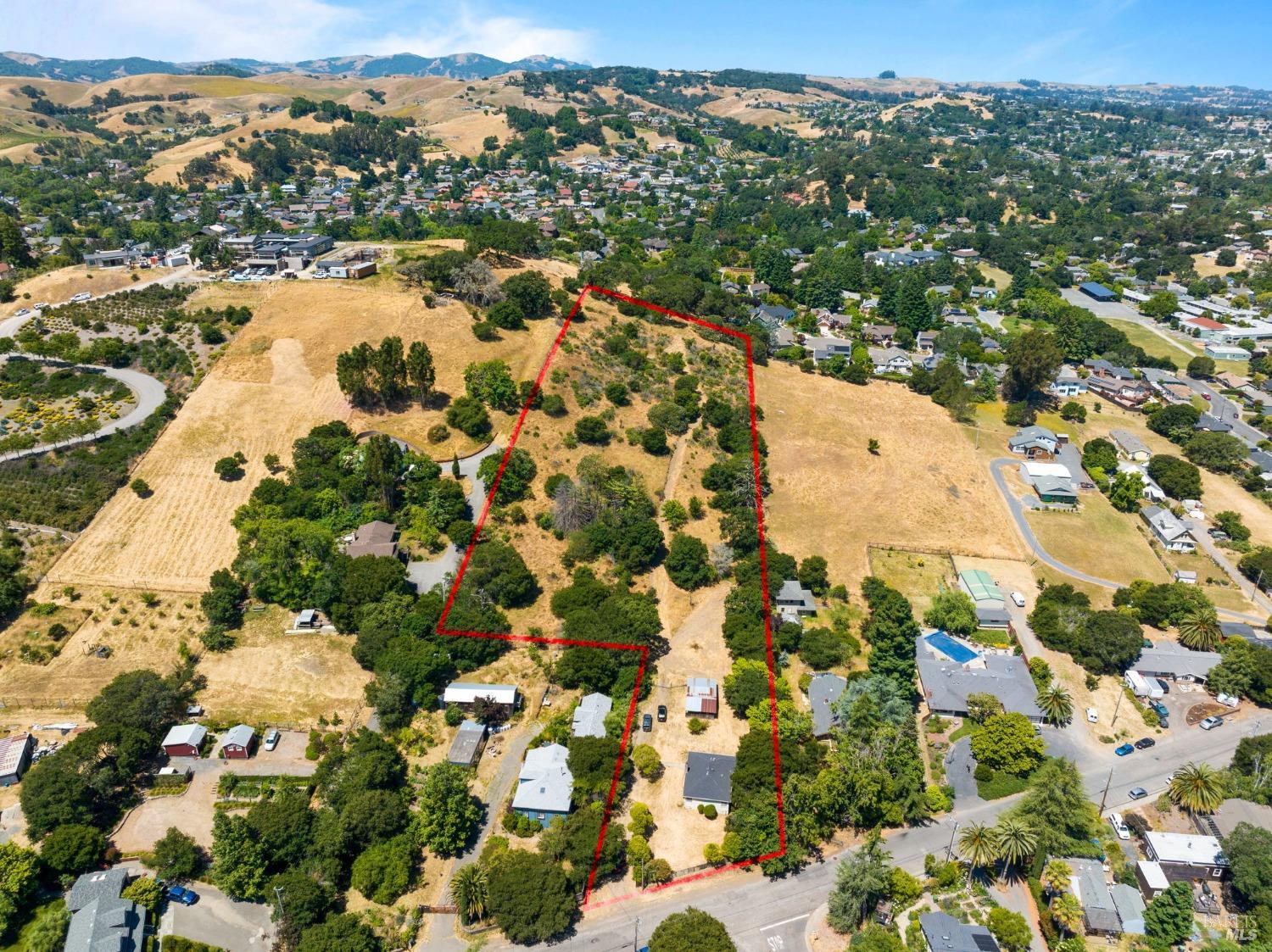 Photo of 1440 Mountain View Ave in Petaluma, CA