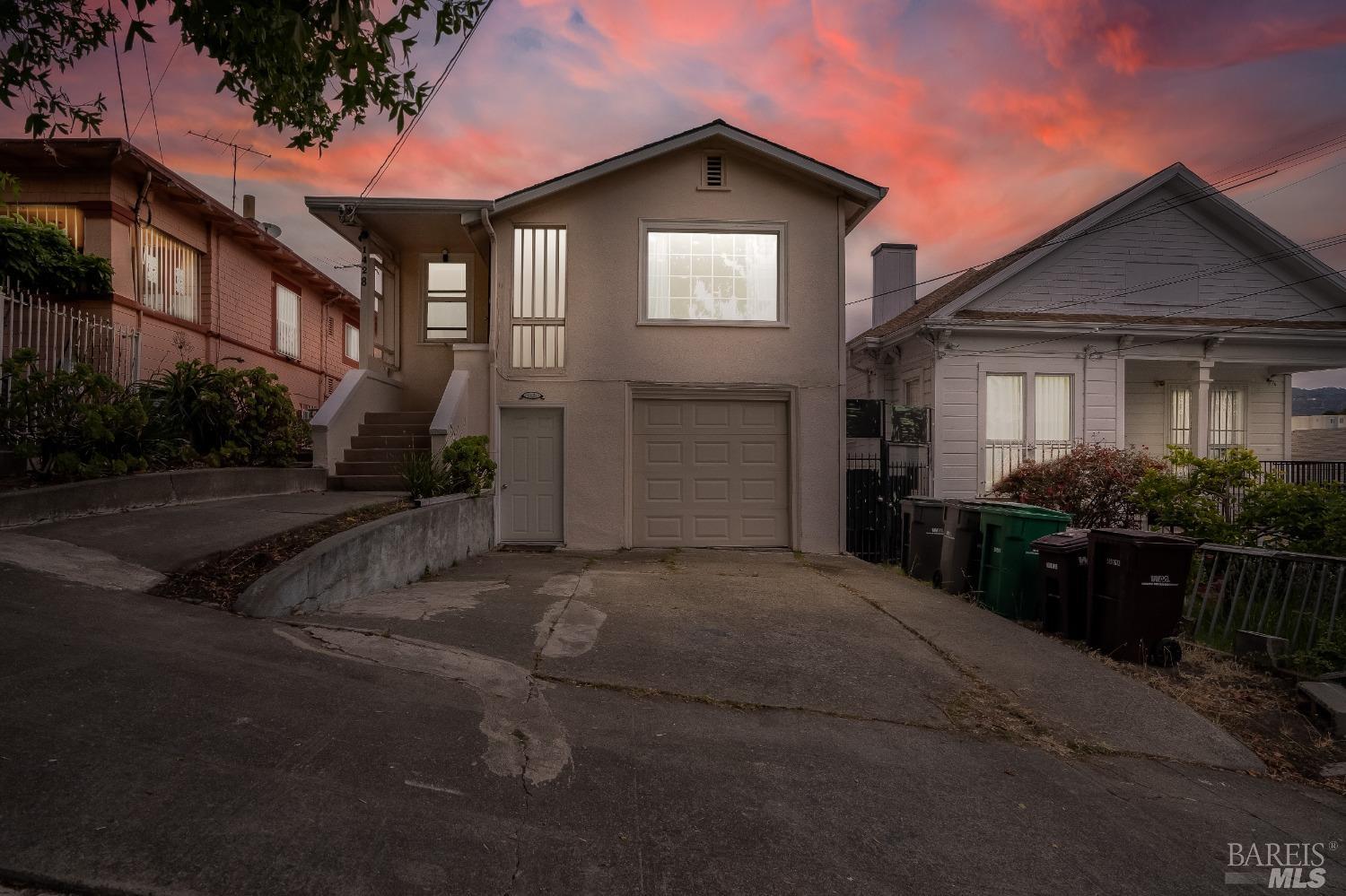 Photo of 14281430 E 32nd St in Oakland, CA