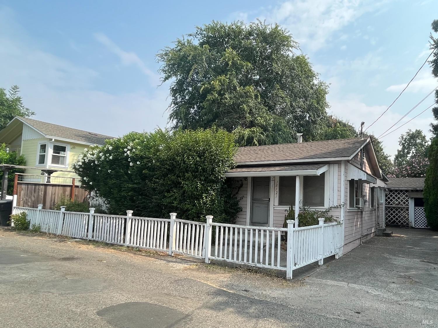 Photo of 18121 Lucas Ave in Sonoma, CA